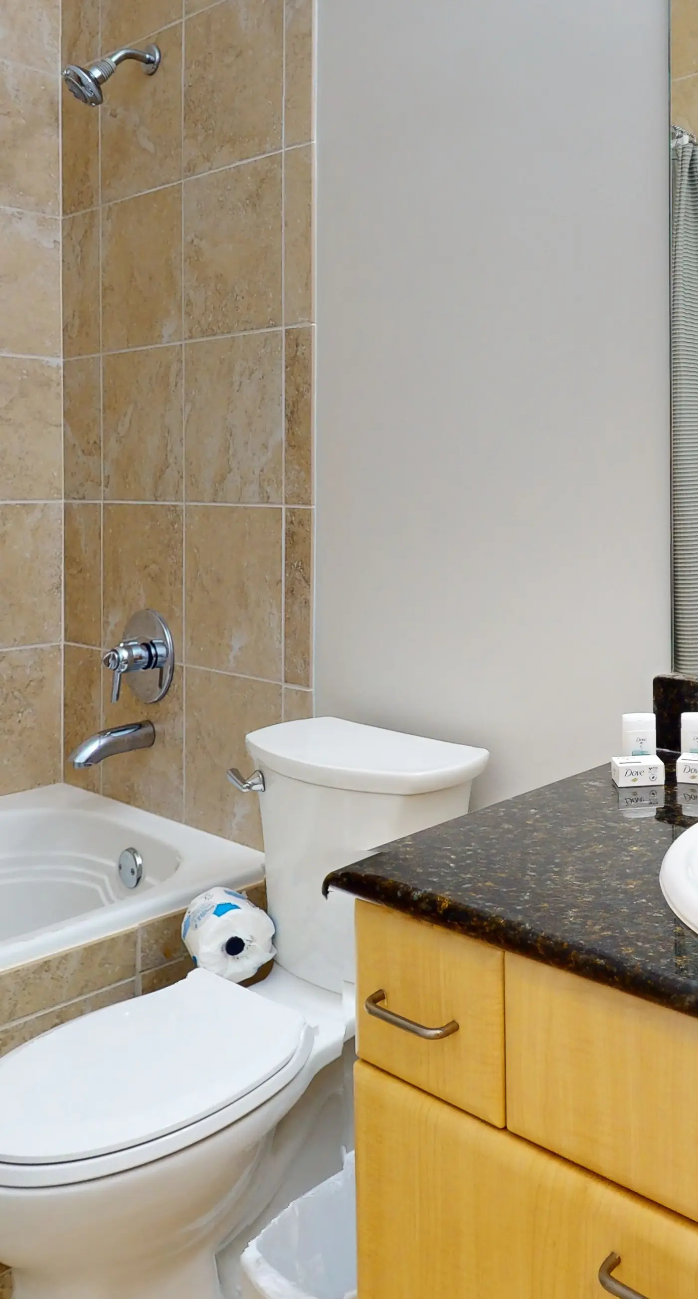 Brilliant water view condo with multiple pools, lazy river & internet