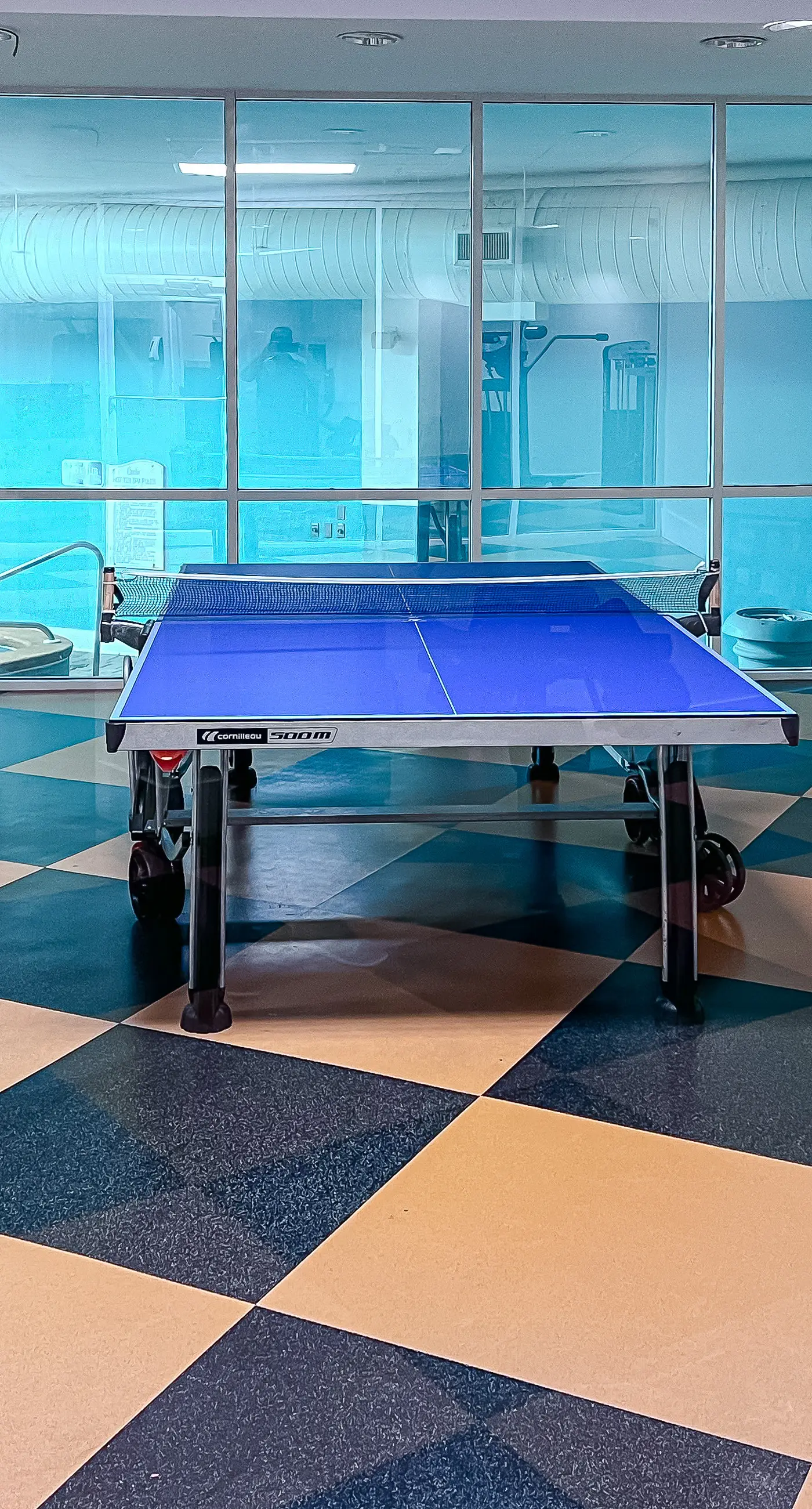 Brilliant water view condo with multiple pools, lazy river & internet