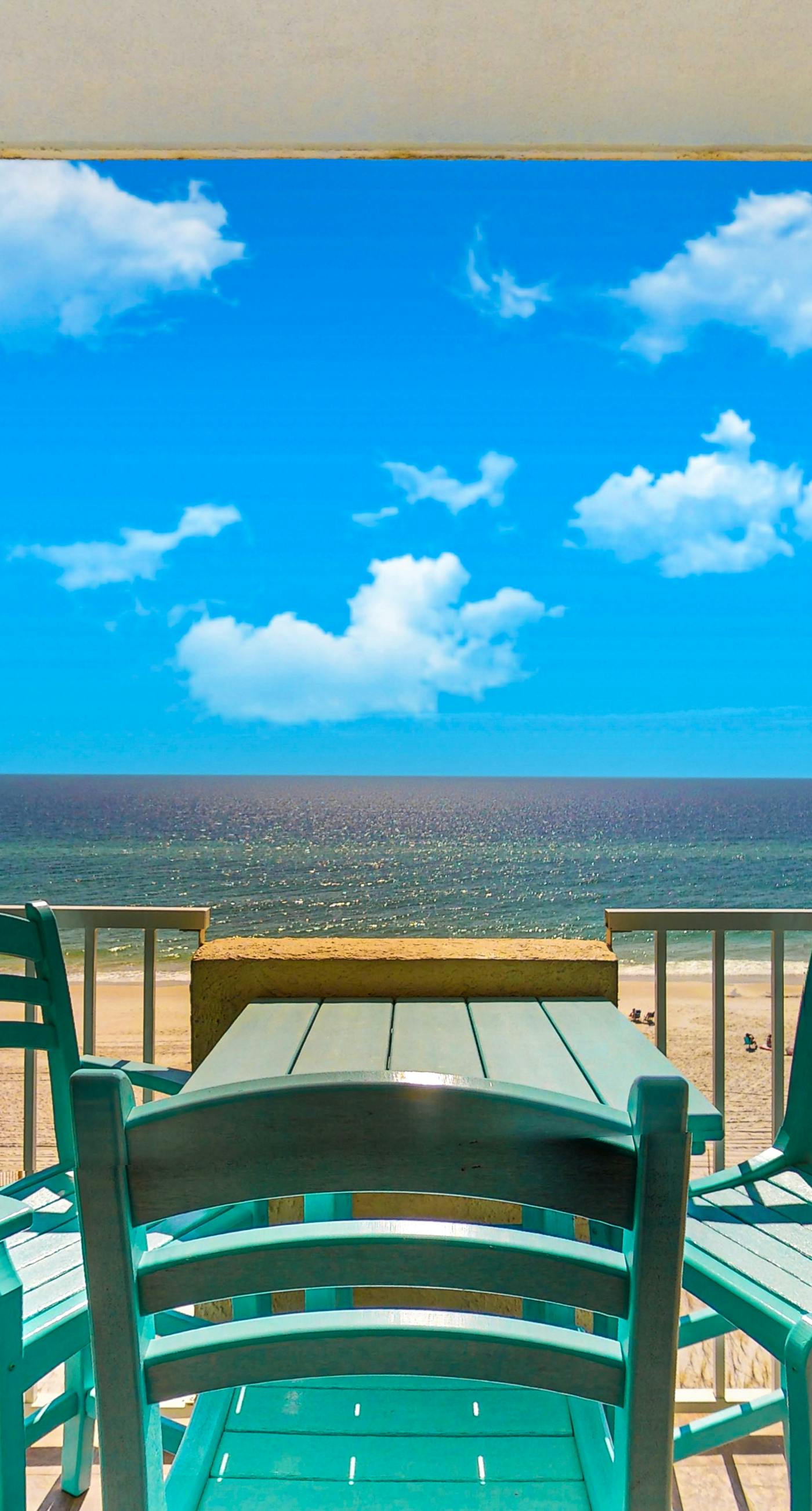 Tropical Winds beachfront beauty with pool, balcony, grills - close to beach