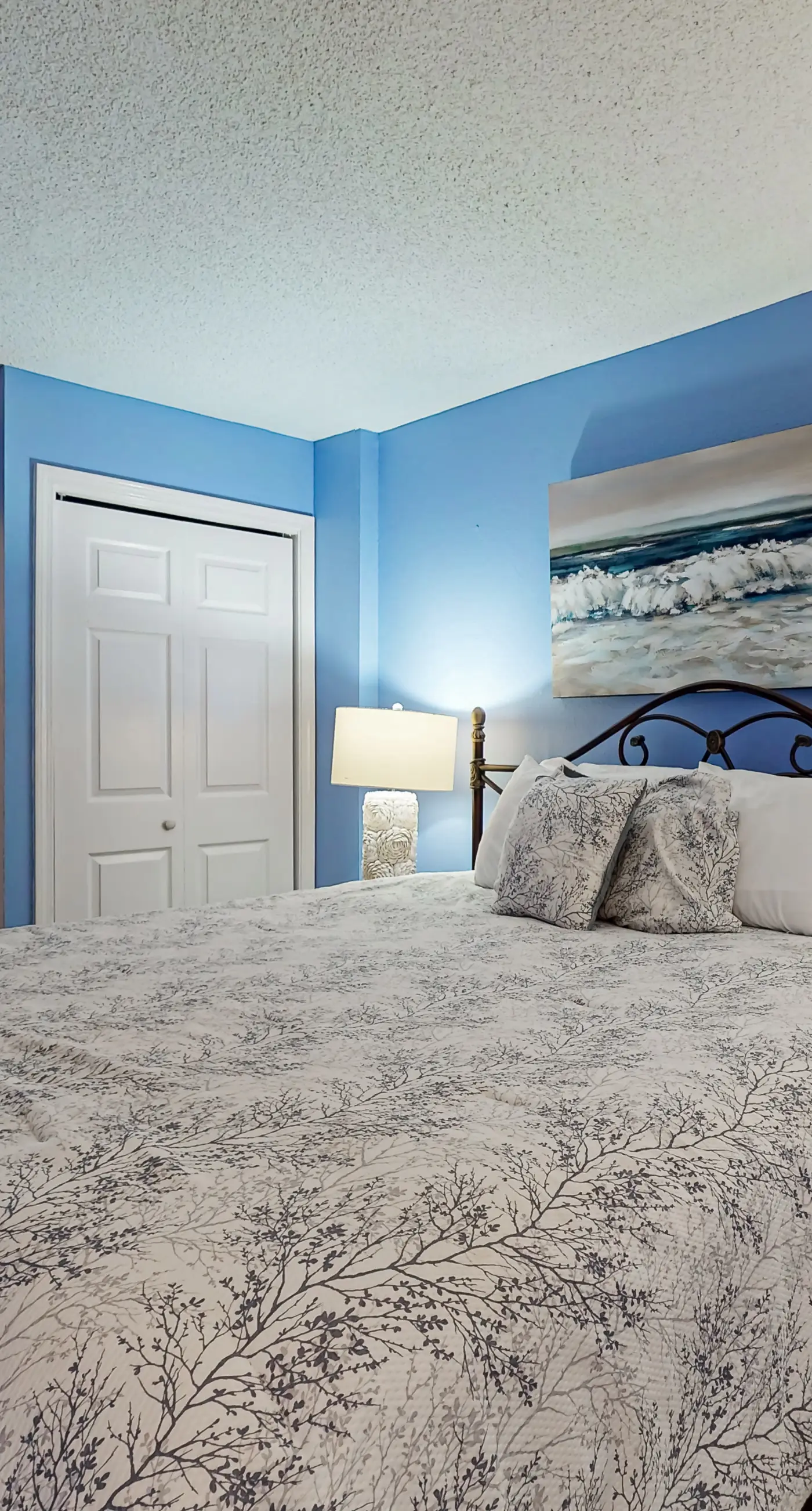 Clearwater condo with bunk room, pool, & balcony - walk to waves