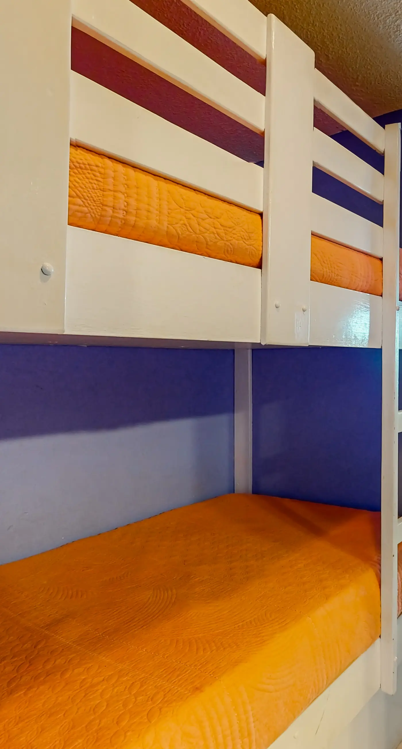 Clearwater condo with bunk room, pool, & balcony - walk to waves