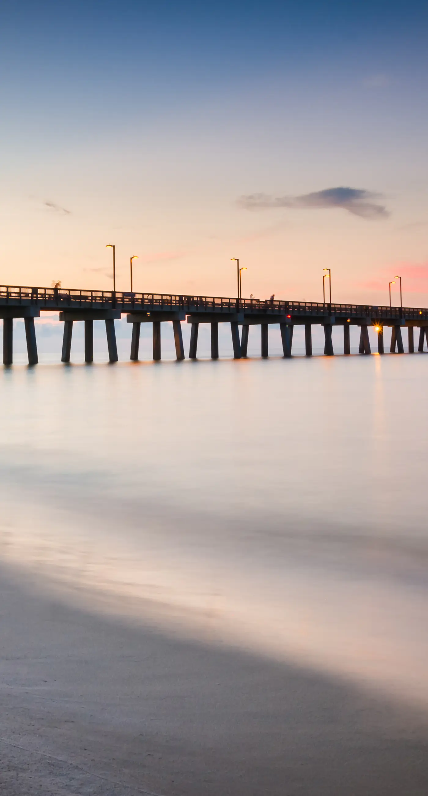Clearwater condo with bunk room, pool, & balcony - walk to waves