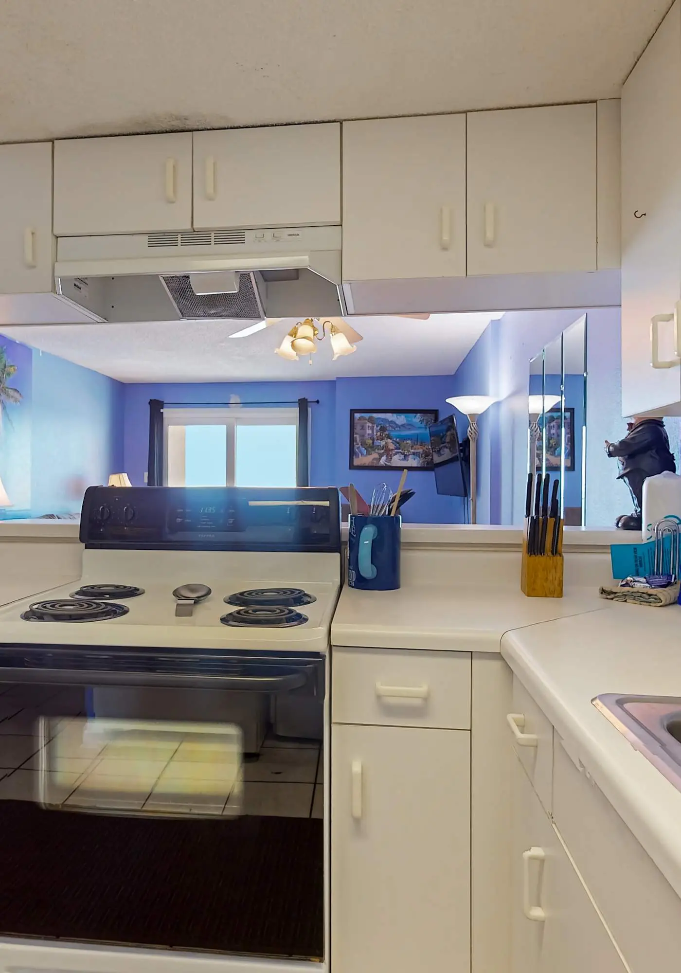 Clearwater condo with bunk room, pool, & balcony - walk to waves