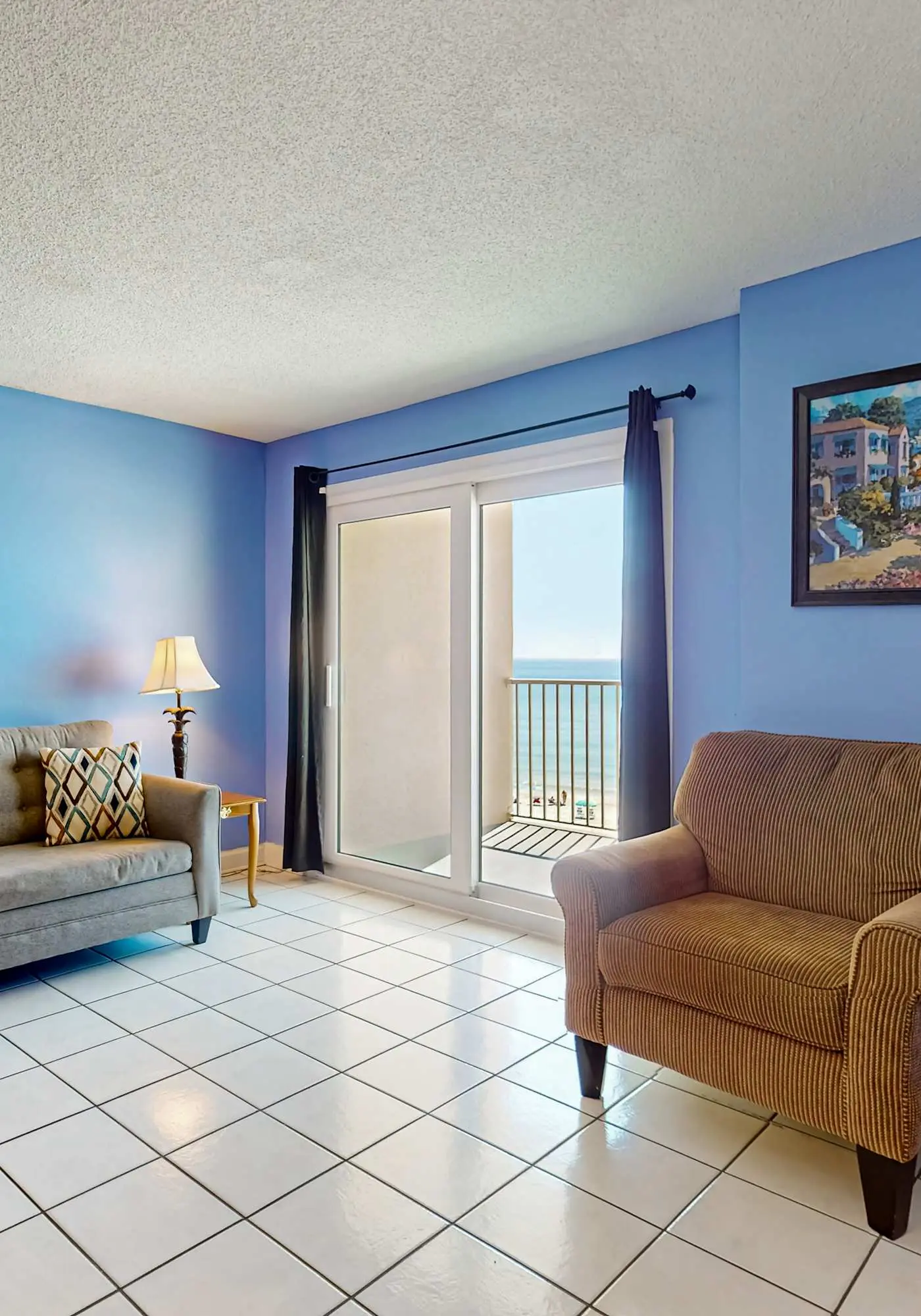 Clearwater condo with bunk room, pool, & balcony - walk to waves
