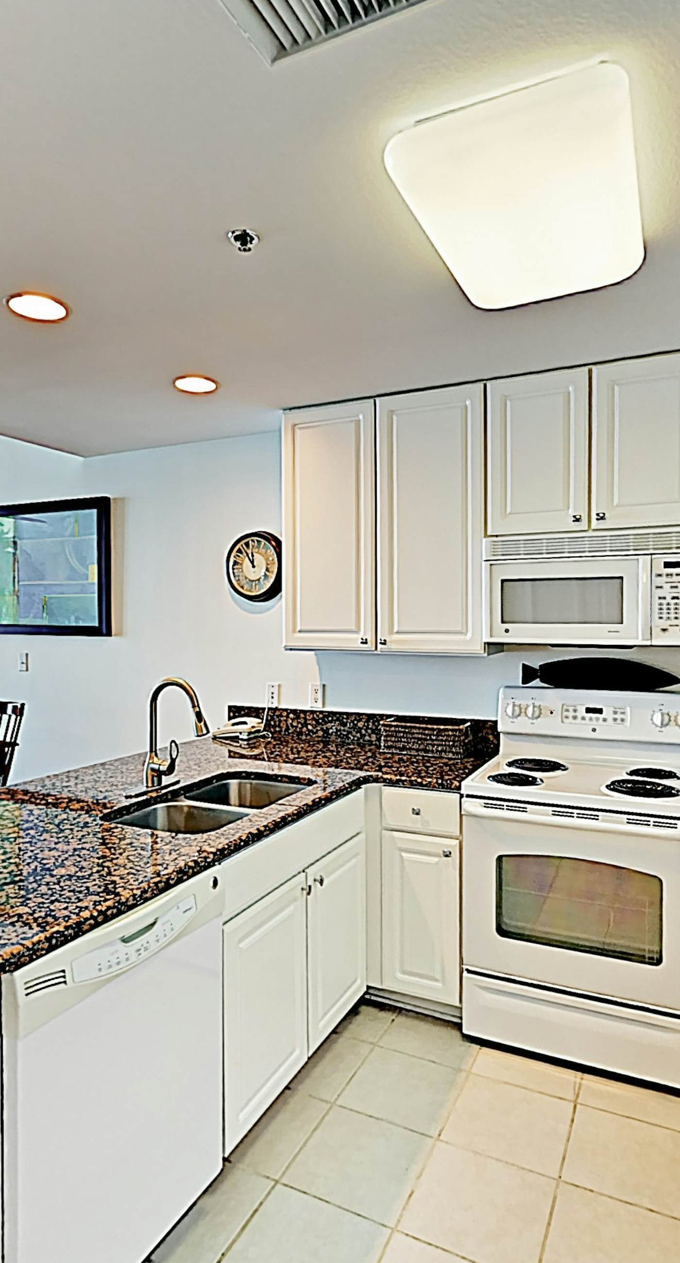 Gulfside Condo at The Lighthouse w/ Pools, Hot Tubs & Direct Beach Access