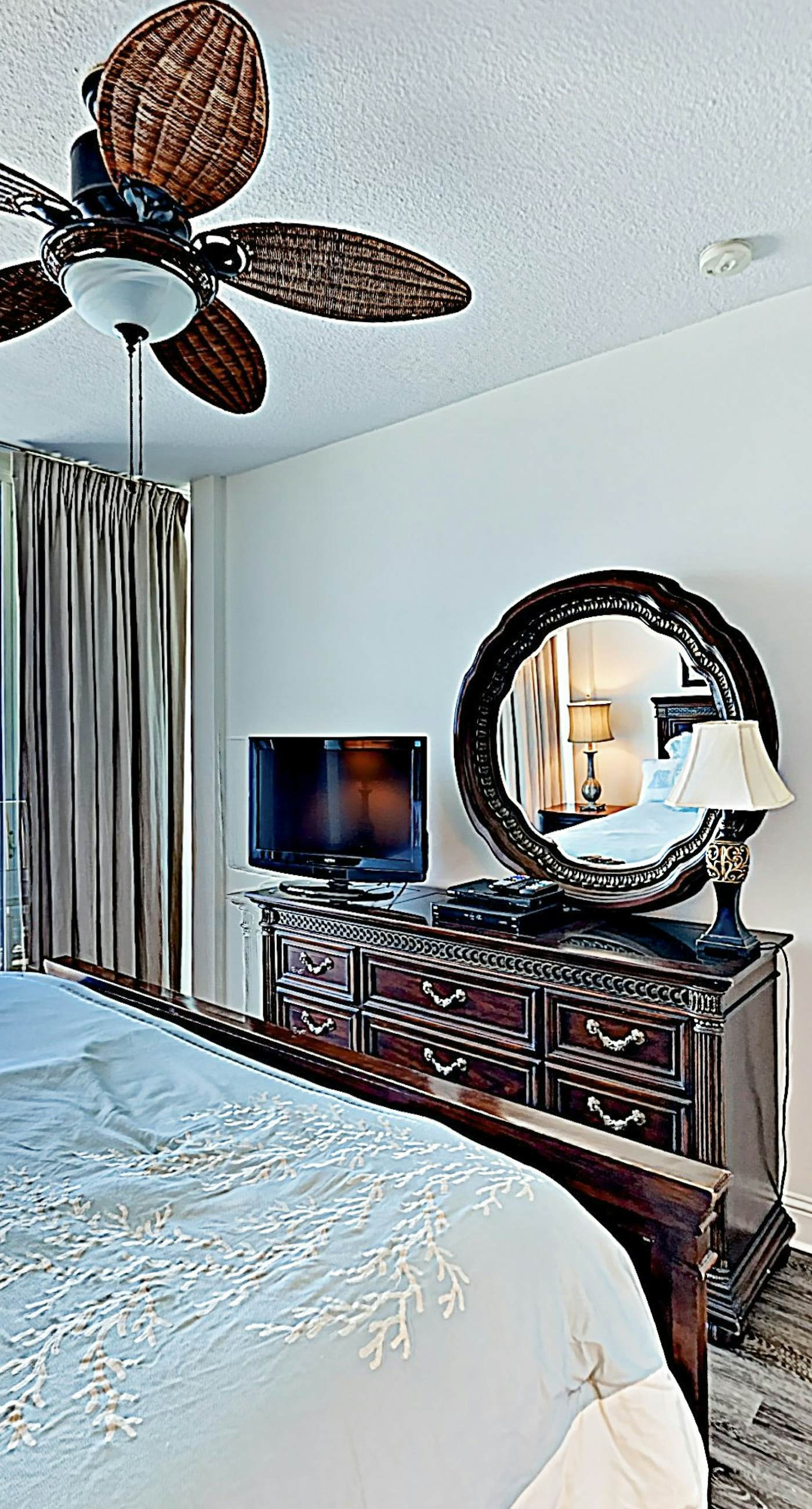 Gulfside Condo at The Lighthouse w/ Pools, Hot Tubs & Direct Beach Access