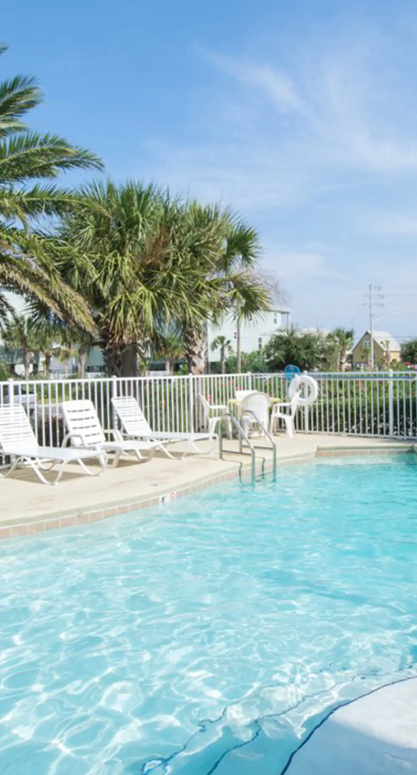 Fun Seahorse condo with gas grill, W&D, & pool access - walk to West Beach