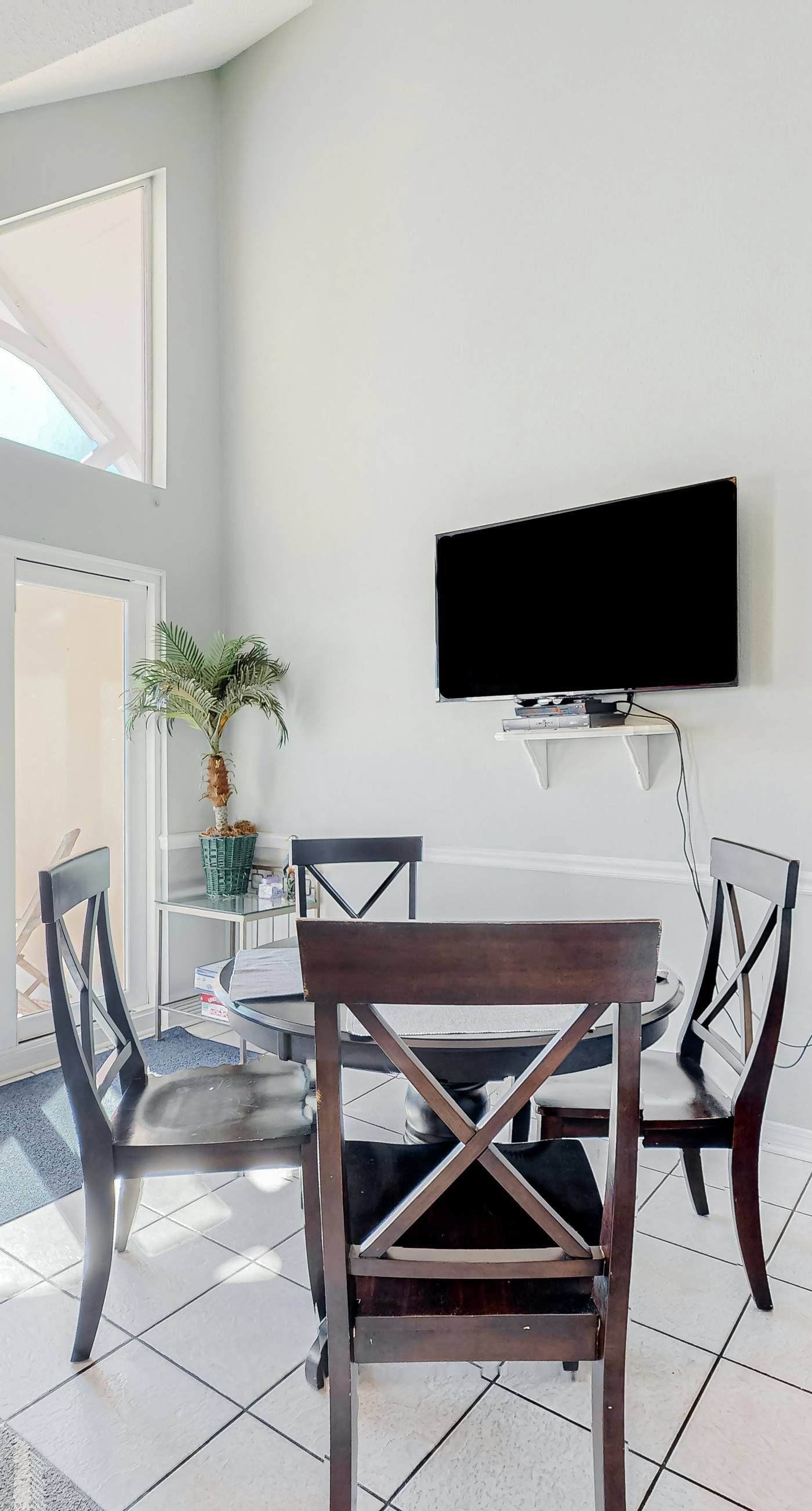 Direct Gulf Front Condo with Resort Pools & Hot Tubs - Steps to Beach