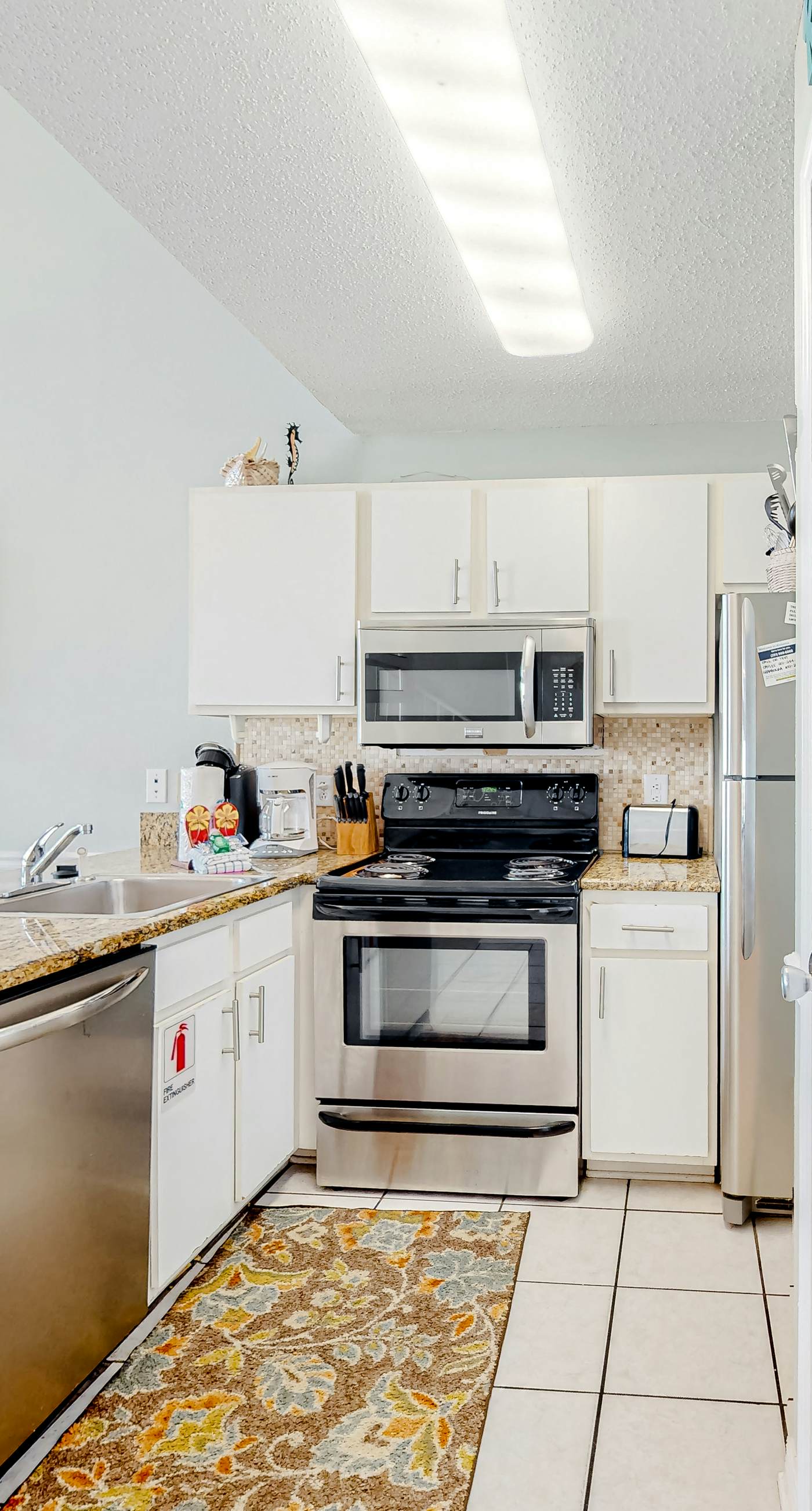 Direct Gulf Front Condo with Resort Pools & Hot Tubs - Steps to Beach