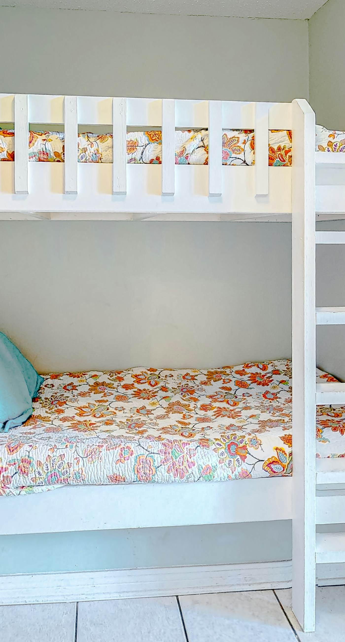 Direct Gulf Front Condo with Resort Pools & Hot Tubs - Steps to Beach