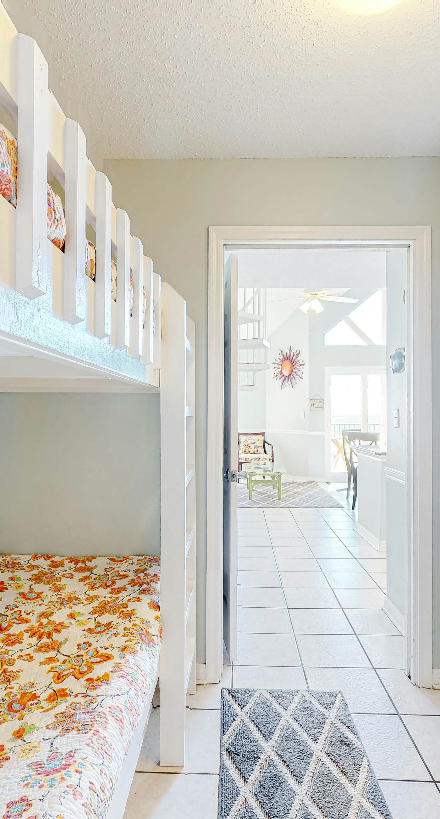 Direct Gulf Front Condo with Resort Pools & Hot Tubs - Steps to Beach