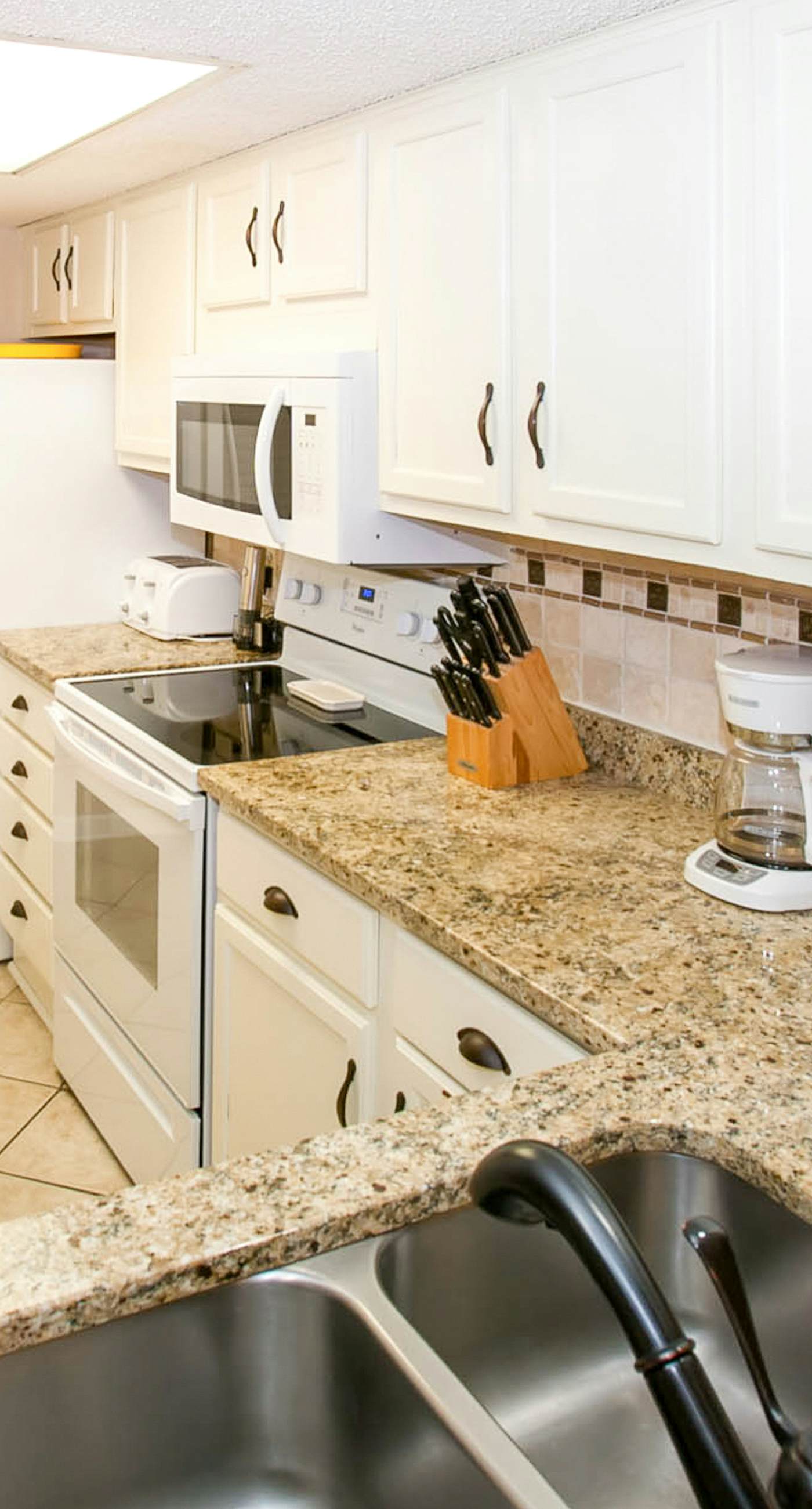 Beachfront Condo, Private 6th-Floor Balcony, Gulf Views, Pool, Sundeck