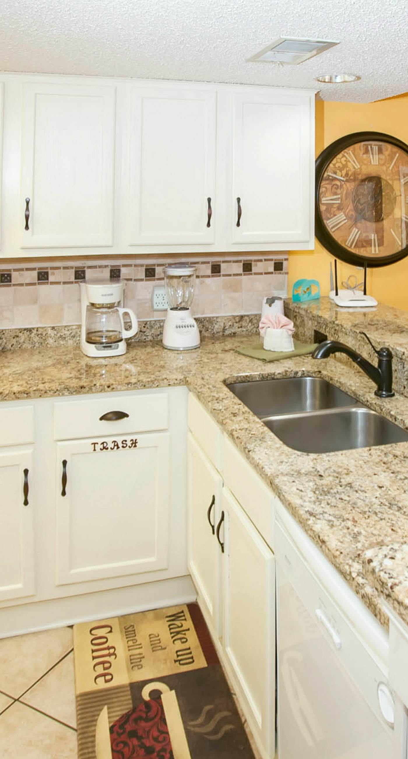 Beachfront Condo, Private 6th-Floor Balcony, Gulf Views, Pool, Sundeck