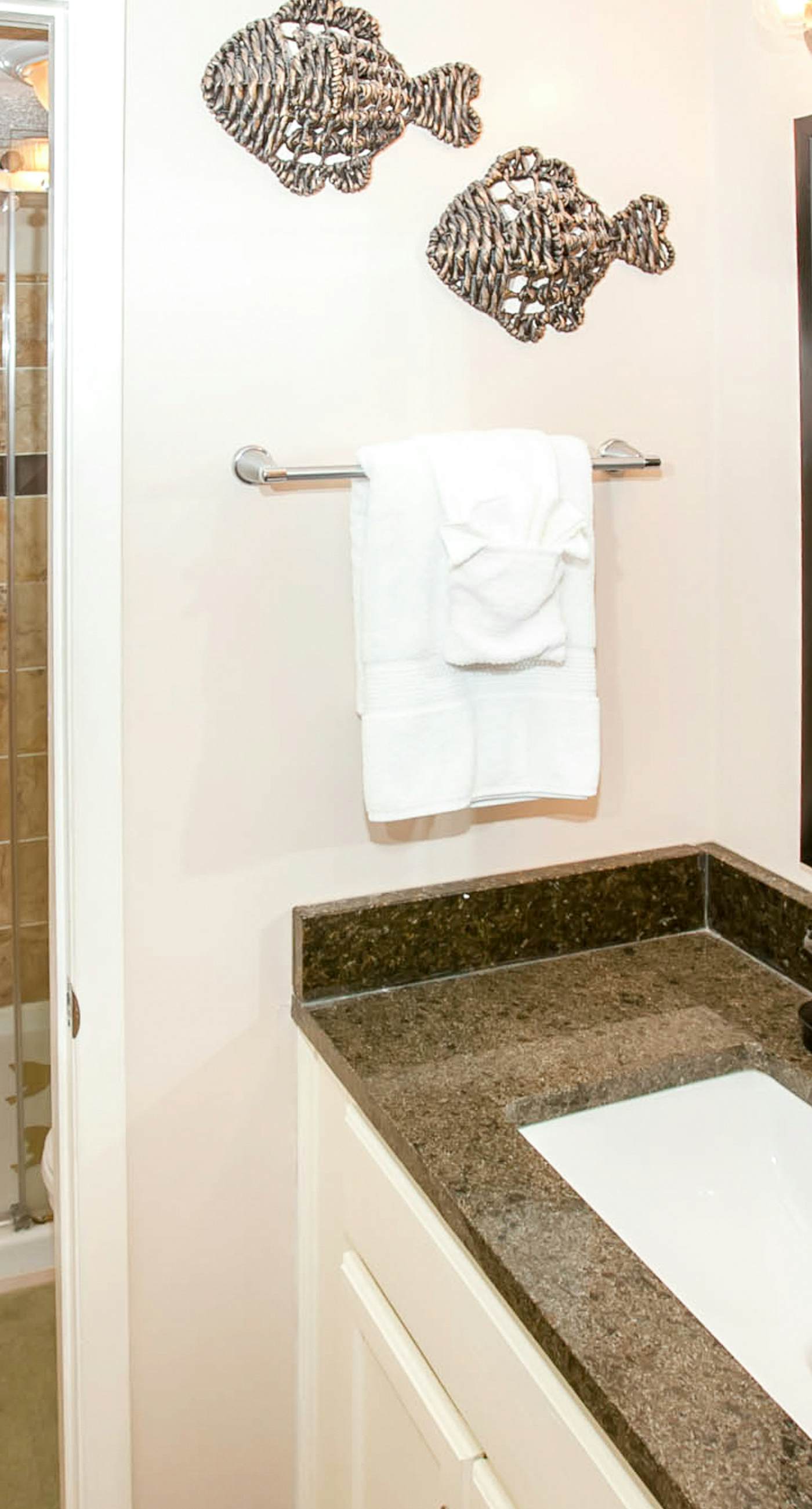 Beachfront Condo, Private 6th-Floor Balcony, Gulf Views, Pool, Sundeck