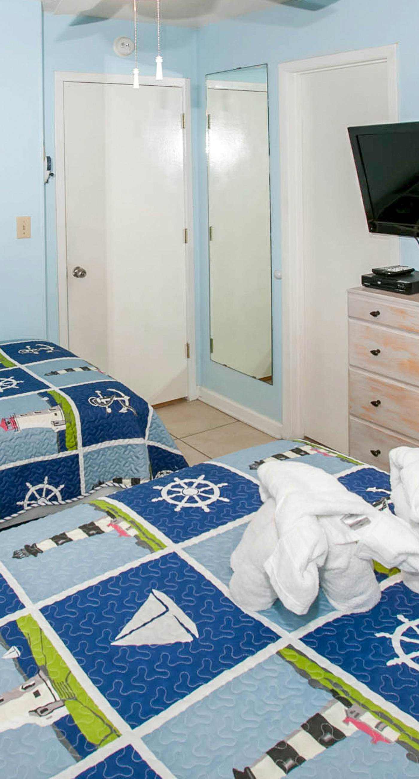 Beachfront Condo, Private 6th-Floor Balcony, Gulf Views, Pool, Sundeck