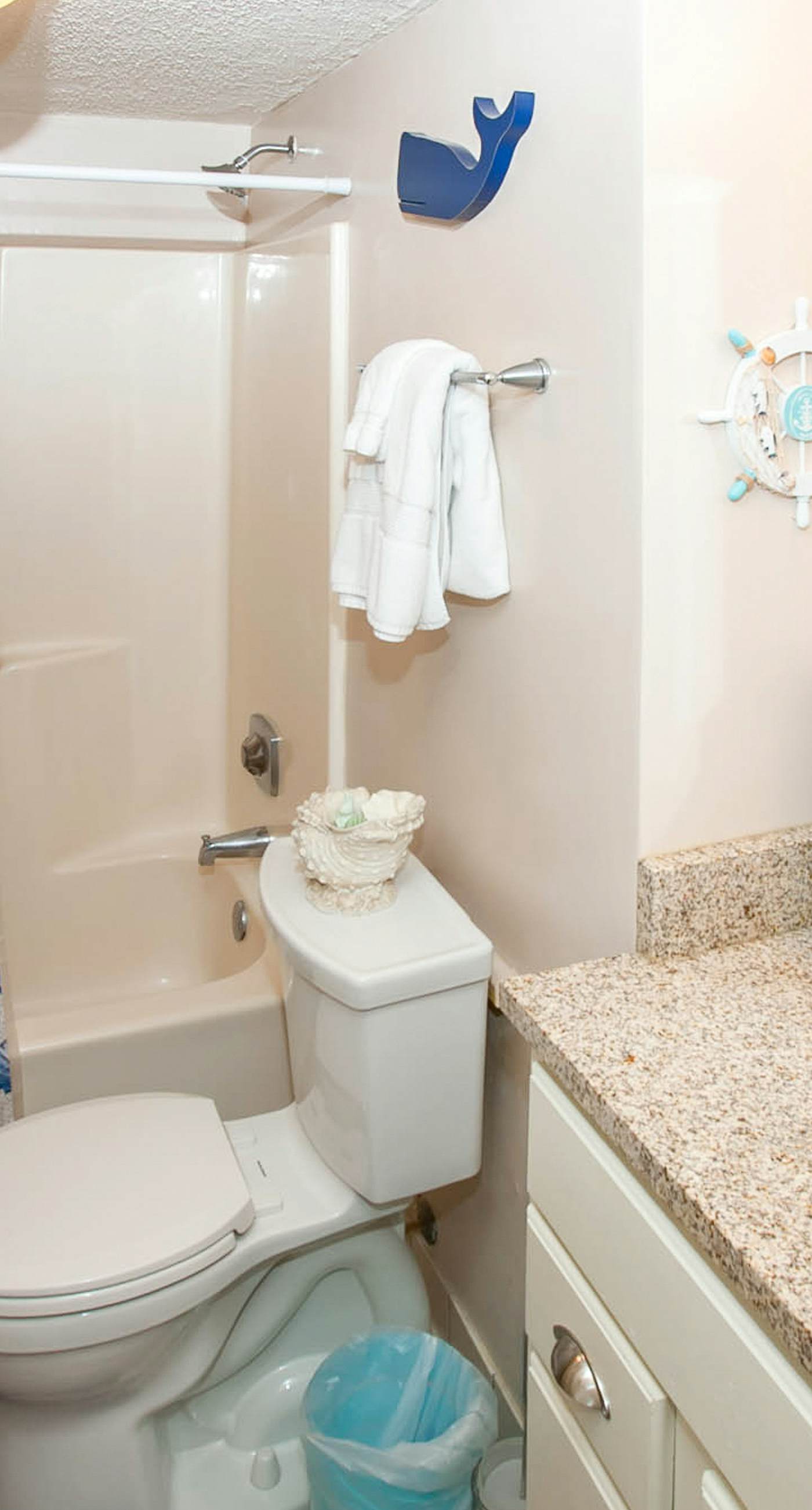 Beachfront Condo, Private 6th-Floor Balcony, Gulf Views, Pool, Sundeck