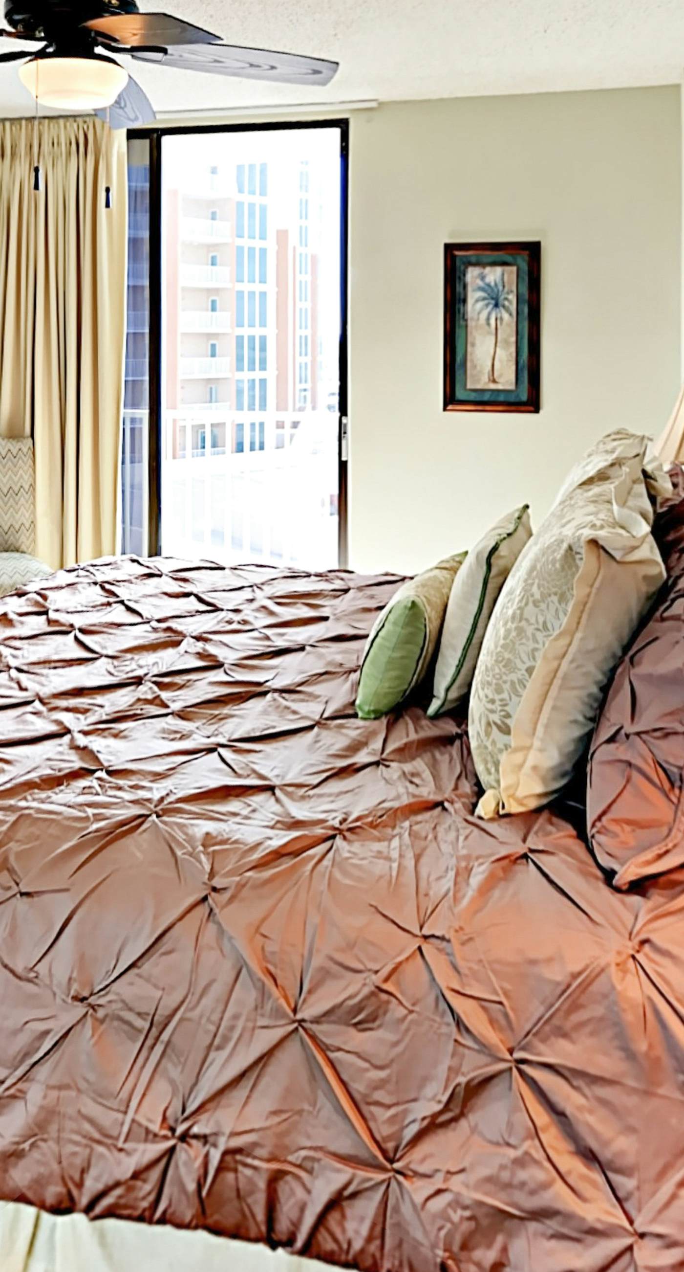 Beachfront Condo, Private 6th-Floor Balcony, Gulf Views, Pool, Sundeck