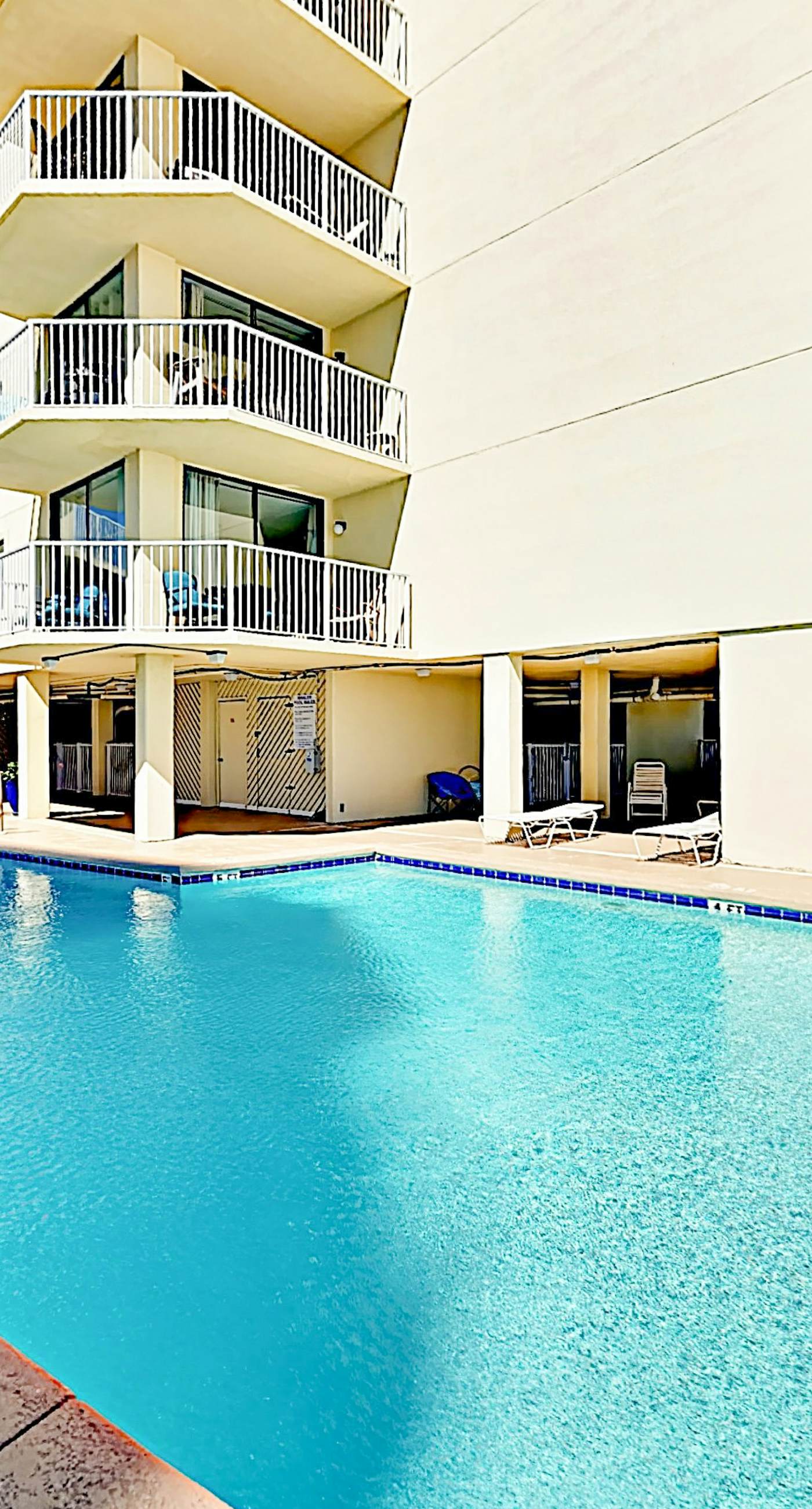 Beachfront Condo, Private 6th-Floor Balcony, Gulf Views, Pool, Sundeck
