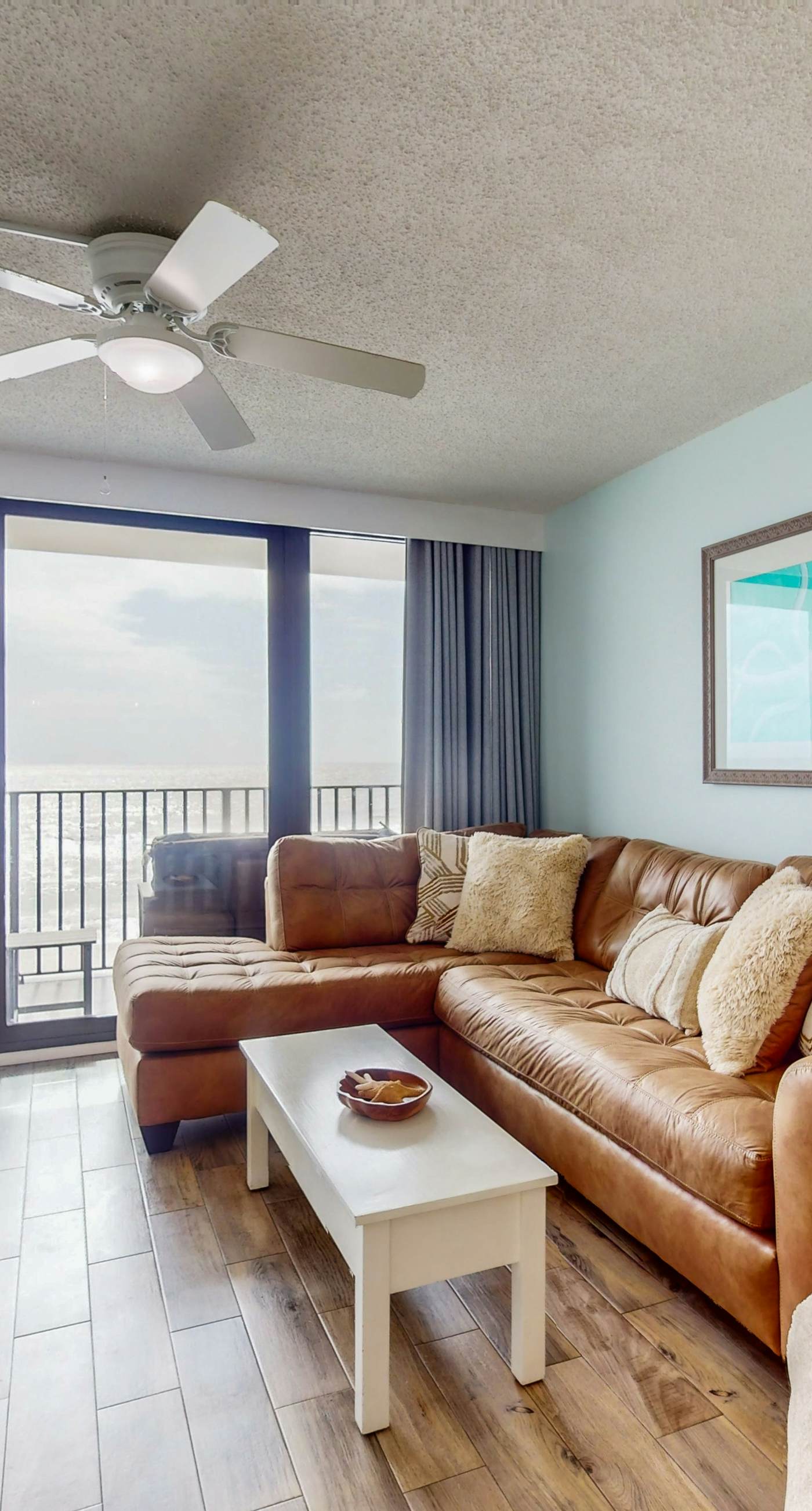 Absolute Gulf-front condo with beach view and pool