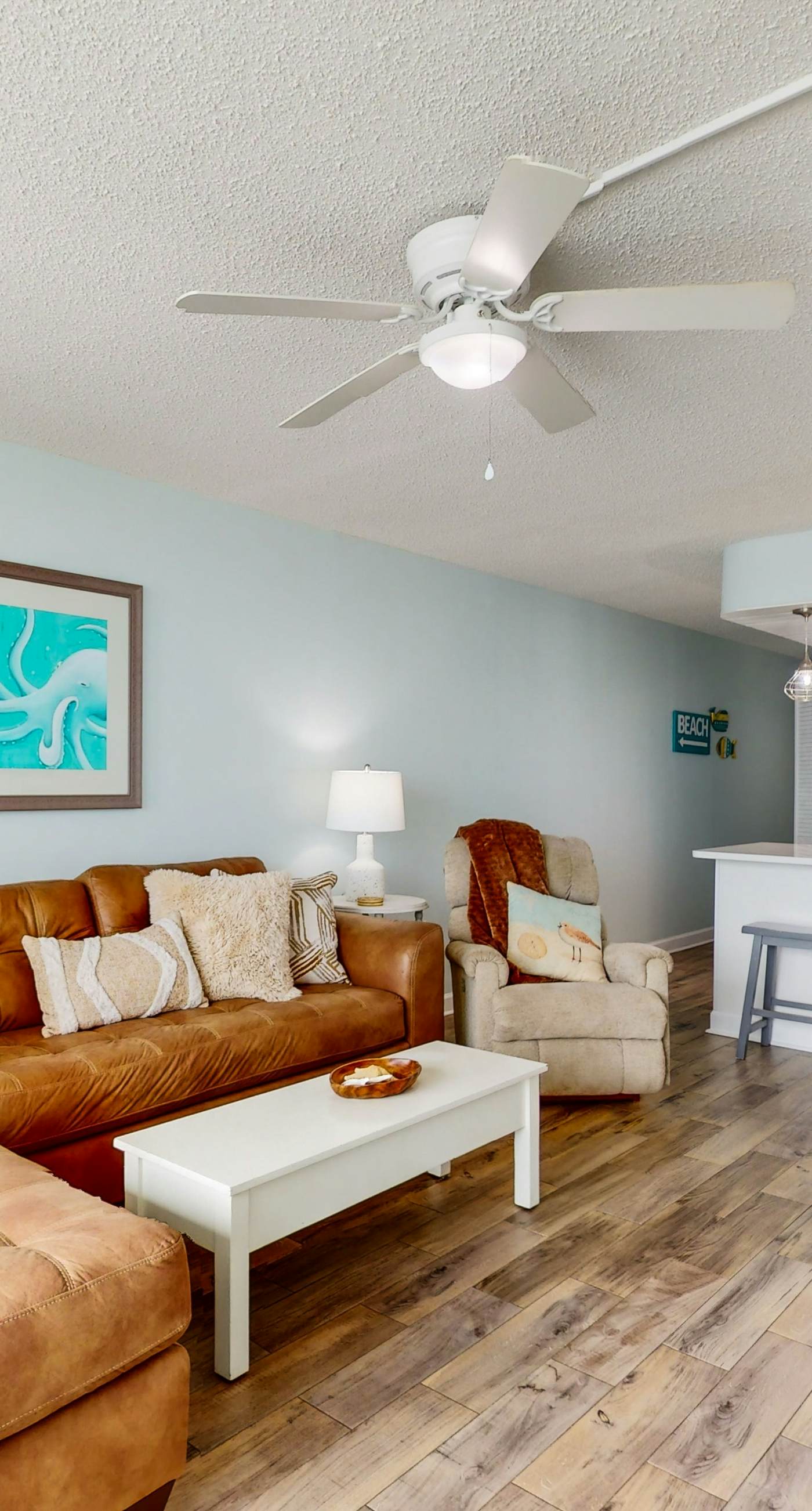 Absolute Gulf-front condo with beach view and pool