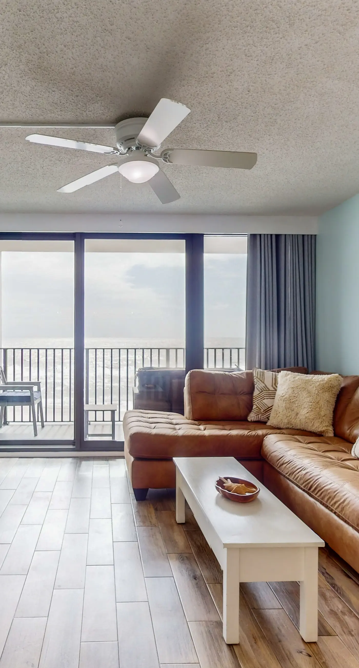 Absolute Gulf-front condo with beach view and pool