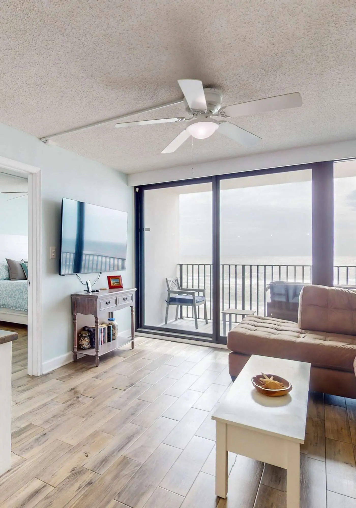 Absolute Gulf-front condo with beach view and pool