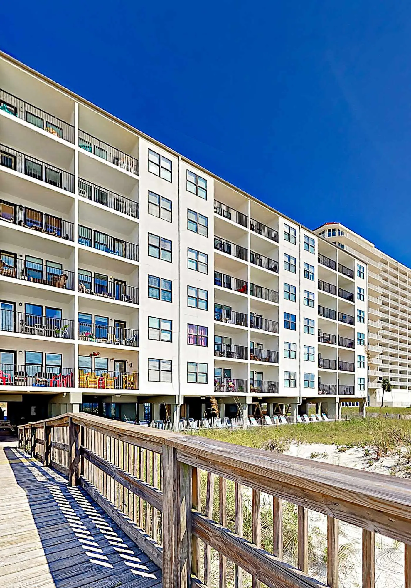 Absolute Gulf-front condo with beach view and pool