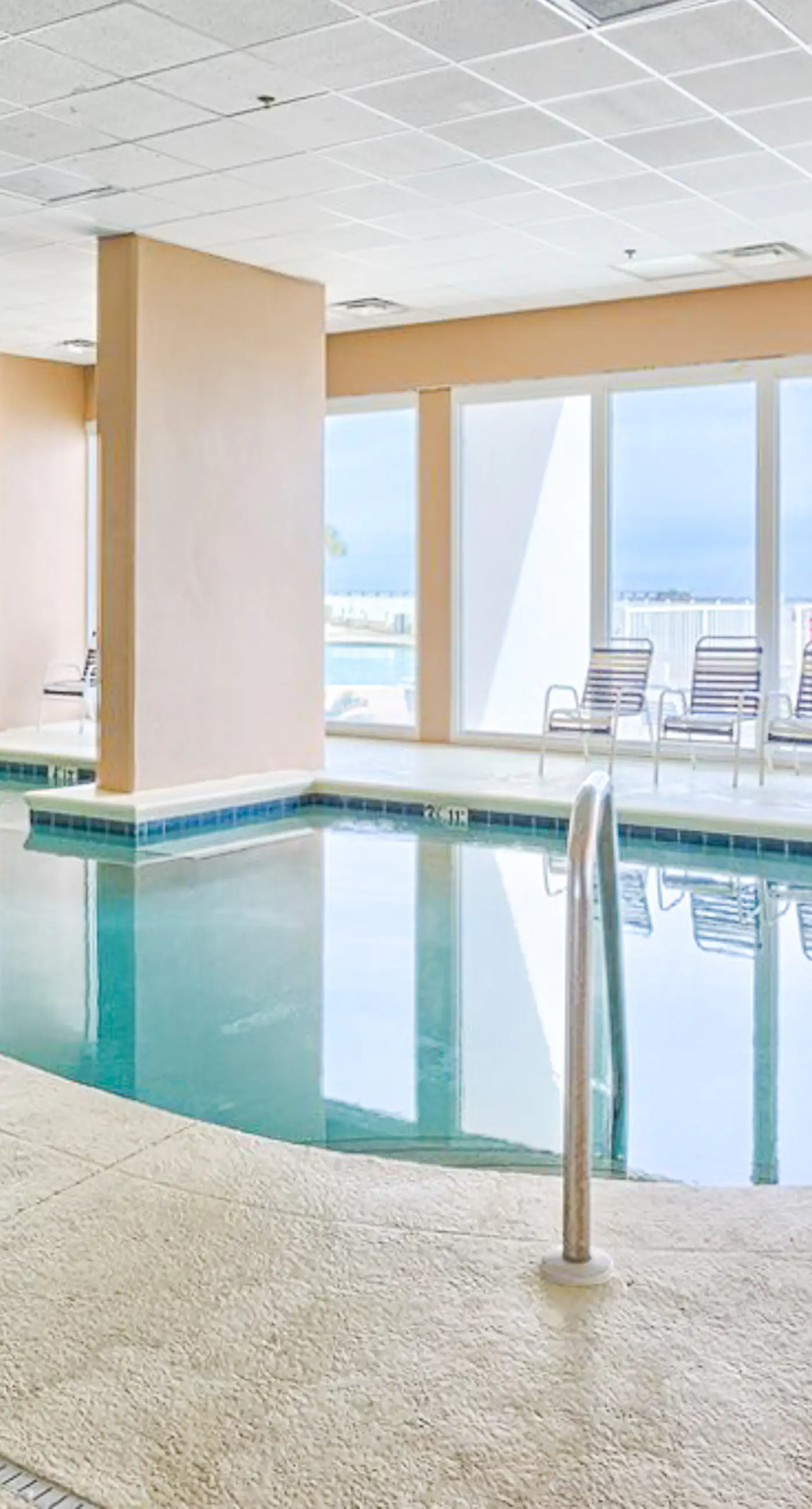 Beachfront Condo w/ Great Gulf View, Balcony, WiFi, Shared Pools/Hot Tub/Saunas