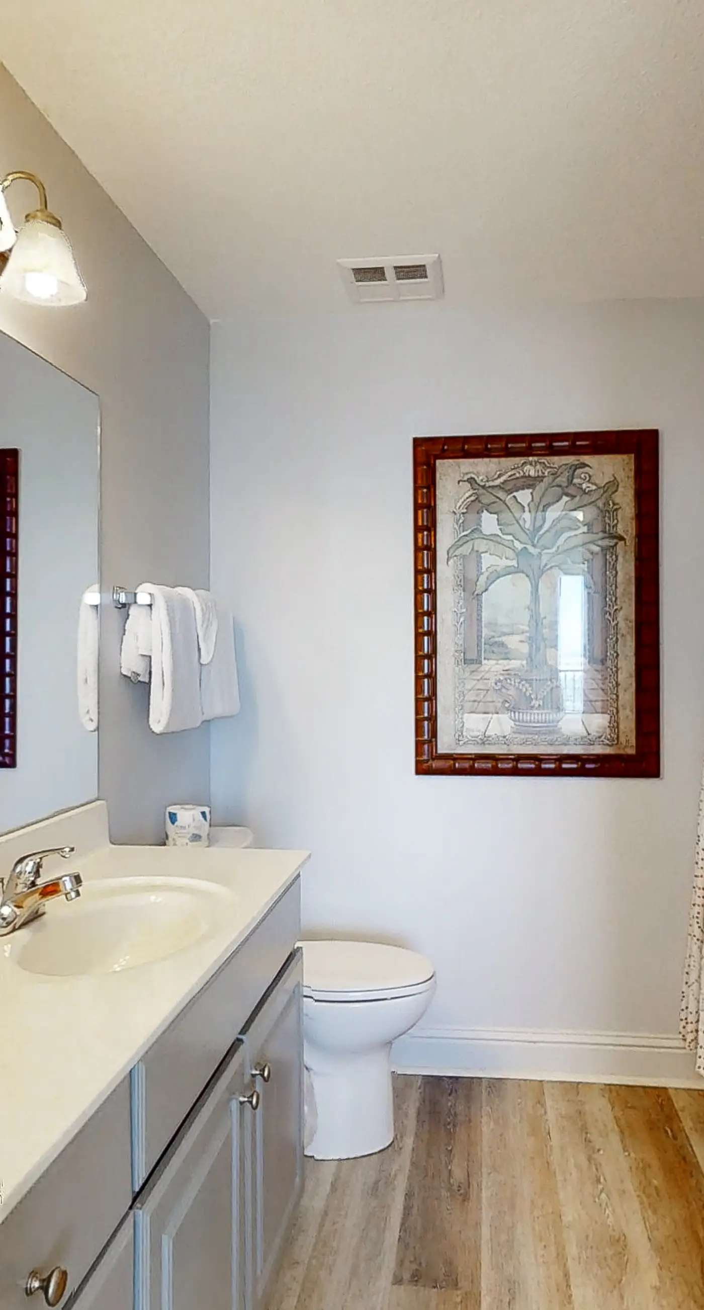 Beachfront Condo wLarge Balcony, Shared Hot Tub, Pool, Sauna, Free WiFi, AC