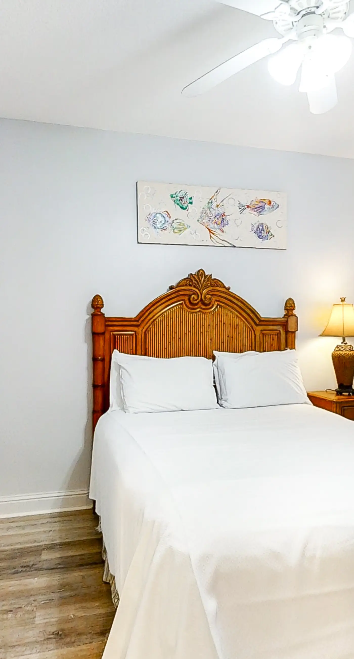 Beachfront Condo wLarge Balcony, Shared Hot Tub, Pool, Sauna, Free WiFi, AC