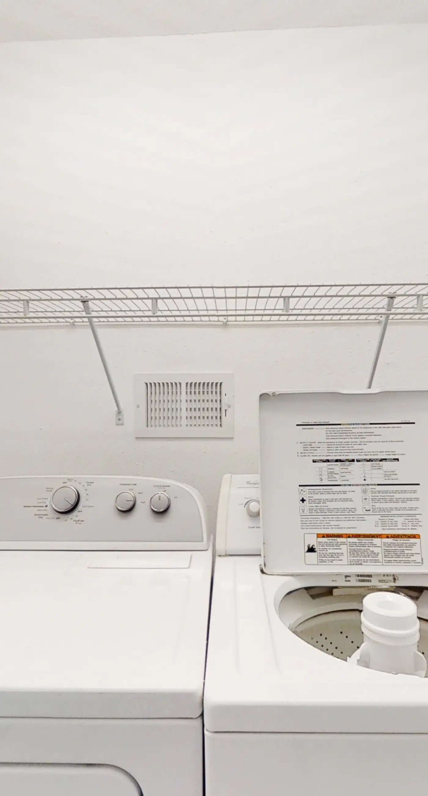 Beachfront Condo wLarge Balcony, Shared Hot Tub, Pool, Sauna, Free WiFi, AC