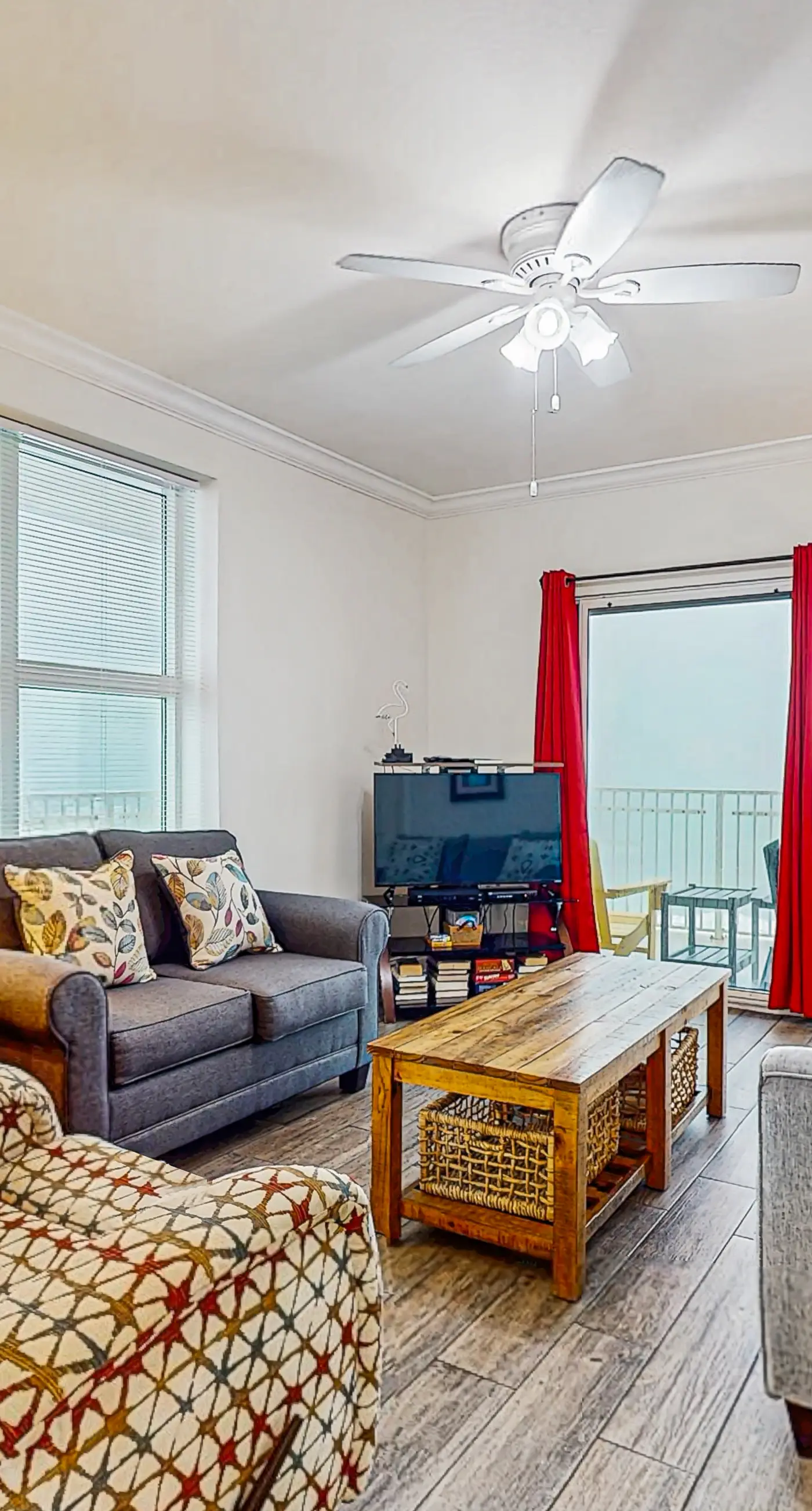 Corner Gulf/beachfront condo with pool, hot tub, sauna, & private balcony