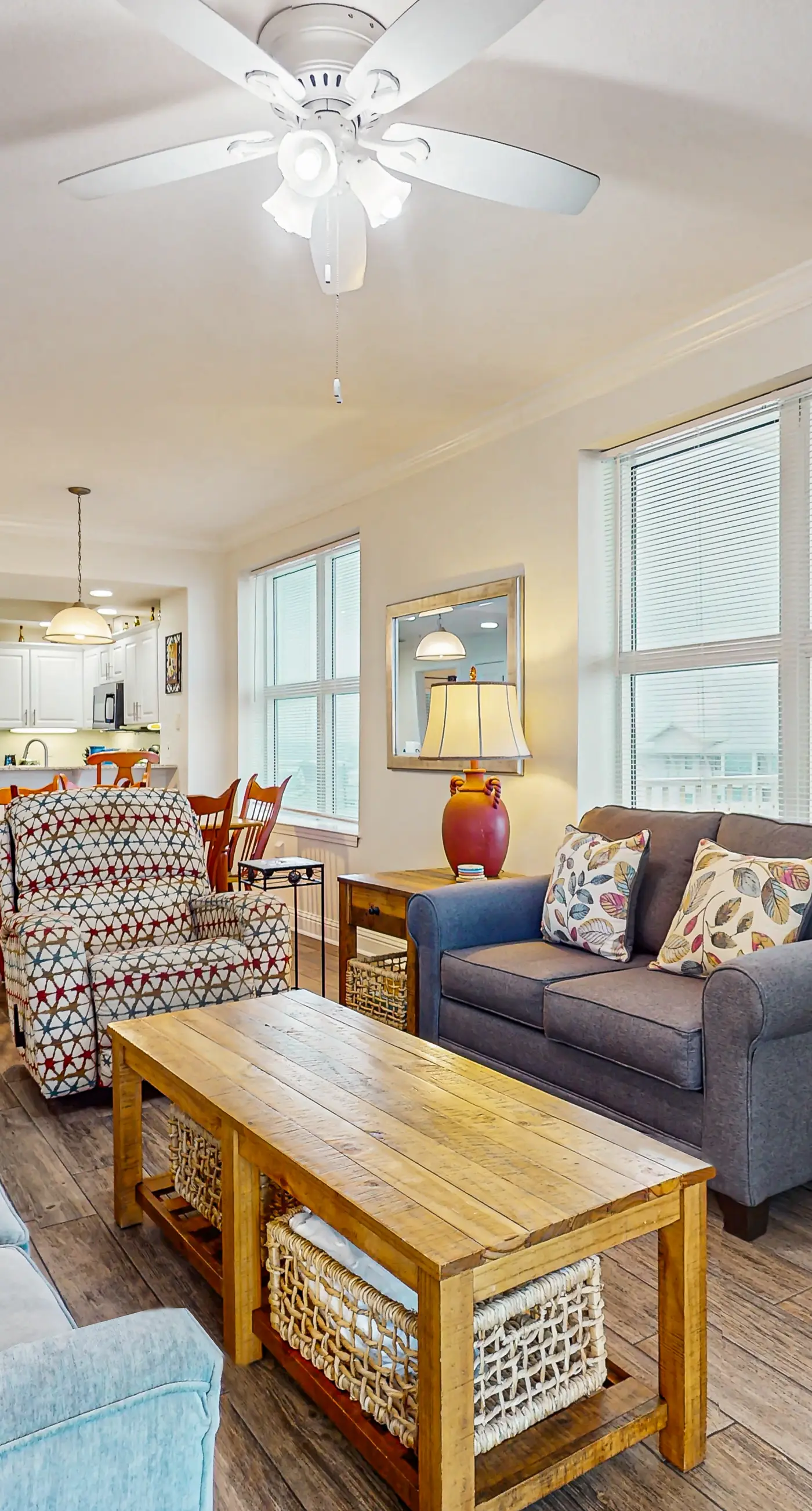 Corner Gulf/beachfront condo with pool, hot tub, sauna, & private balcony