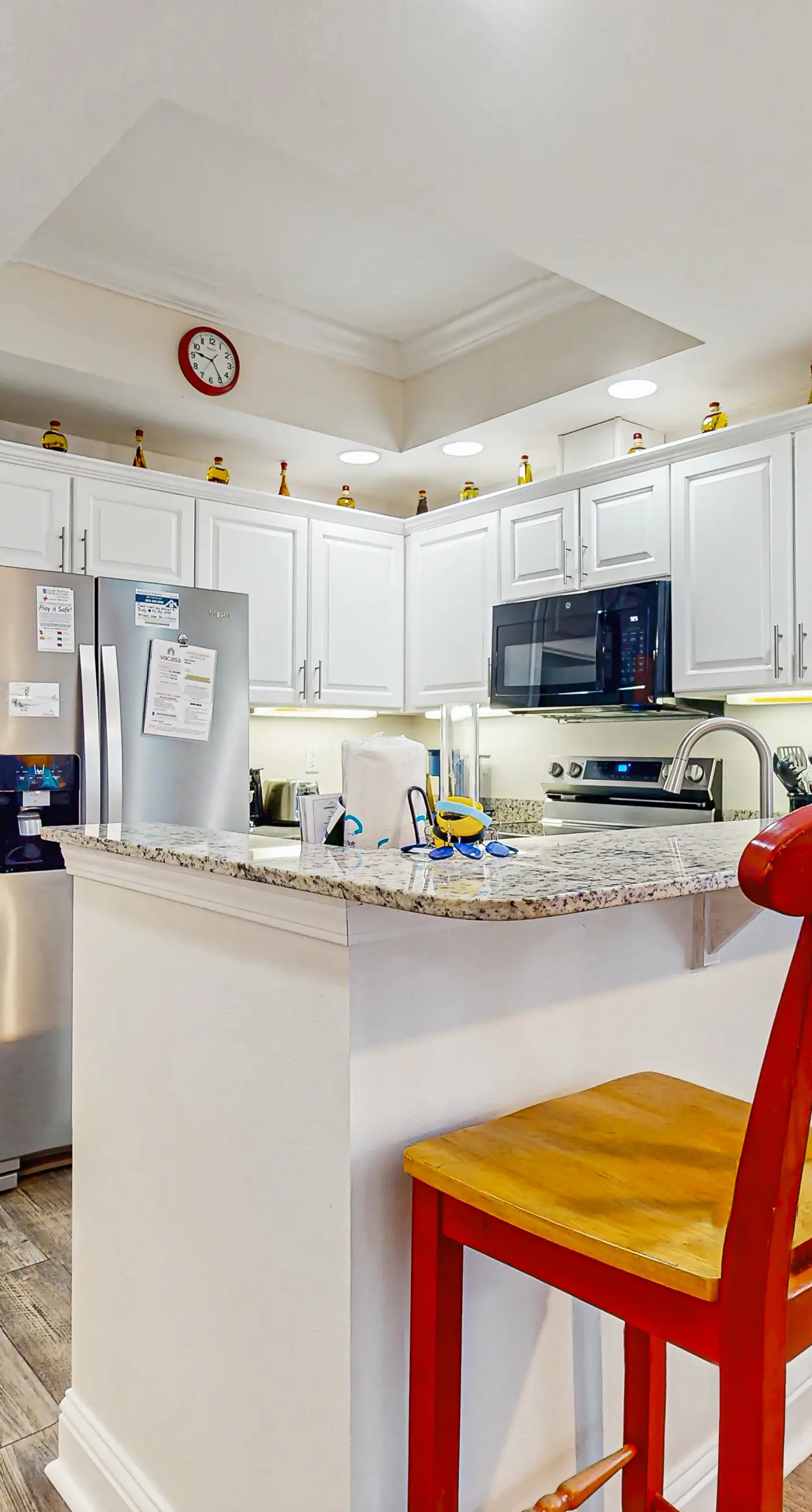 Corner Gulf/beachfront condo with pool, hot tub, sauna, & private balcony