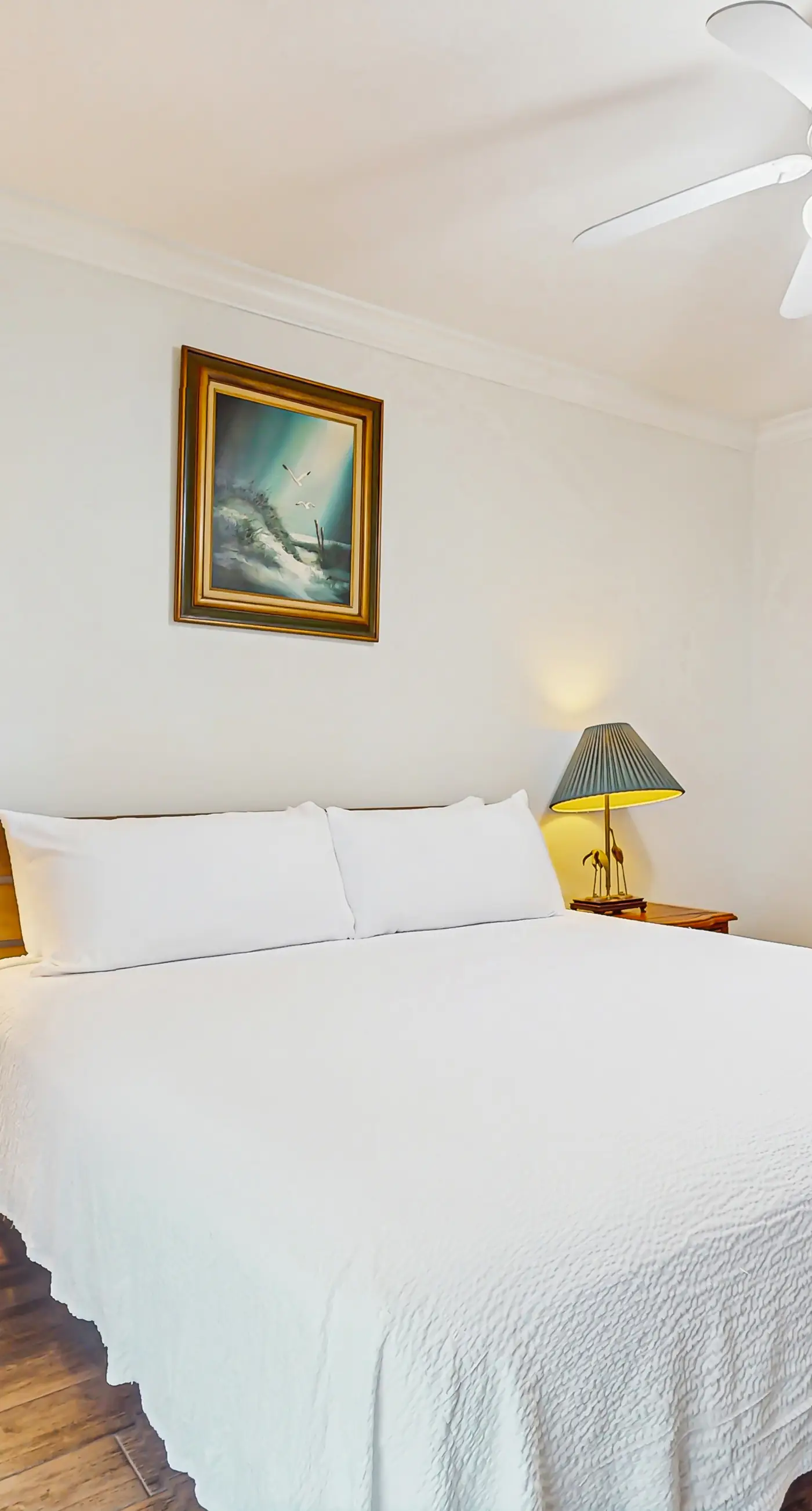 Corner Gulf/beachfront condo with pool, hot tub, sauna, & private balcony