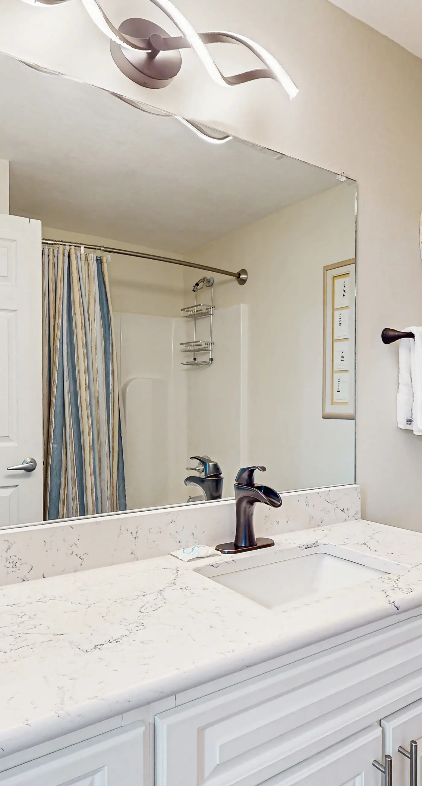 Corner Gulf/beachfront condo with pool, hot tub, sauna, & private balcony