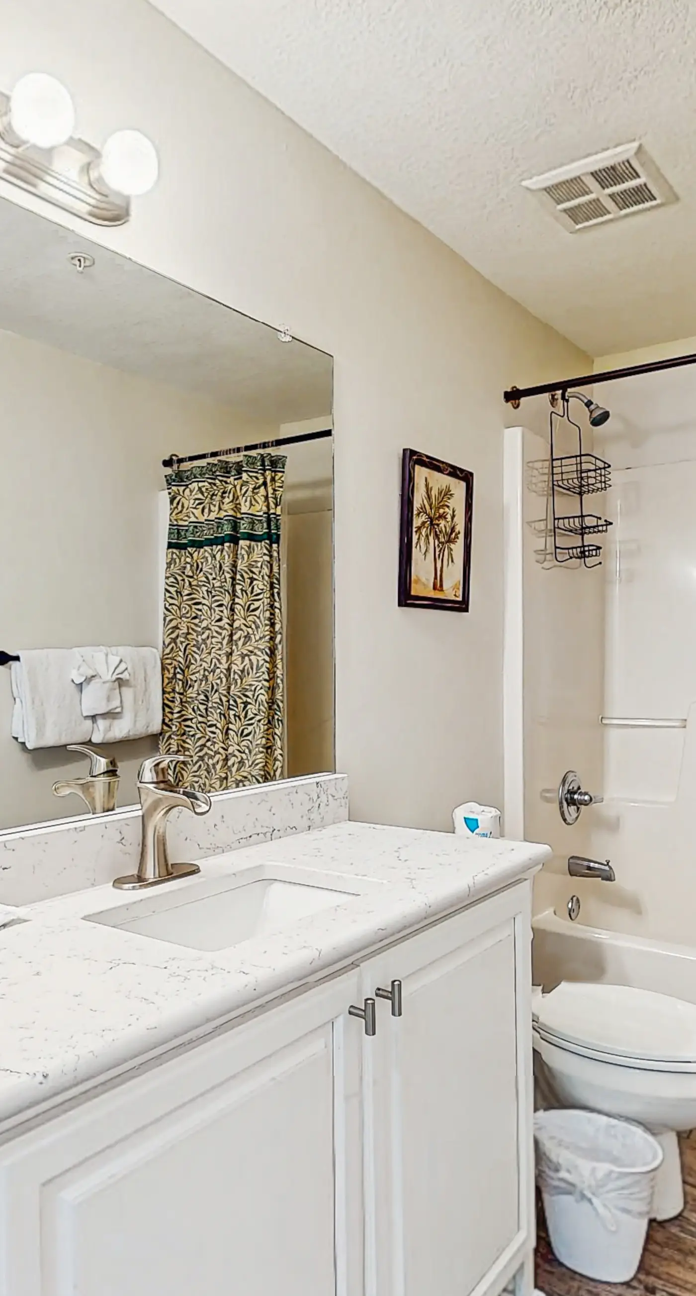 Corner Gulf/beachfront condo with pool, hot tub, sauna, & private balcony