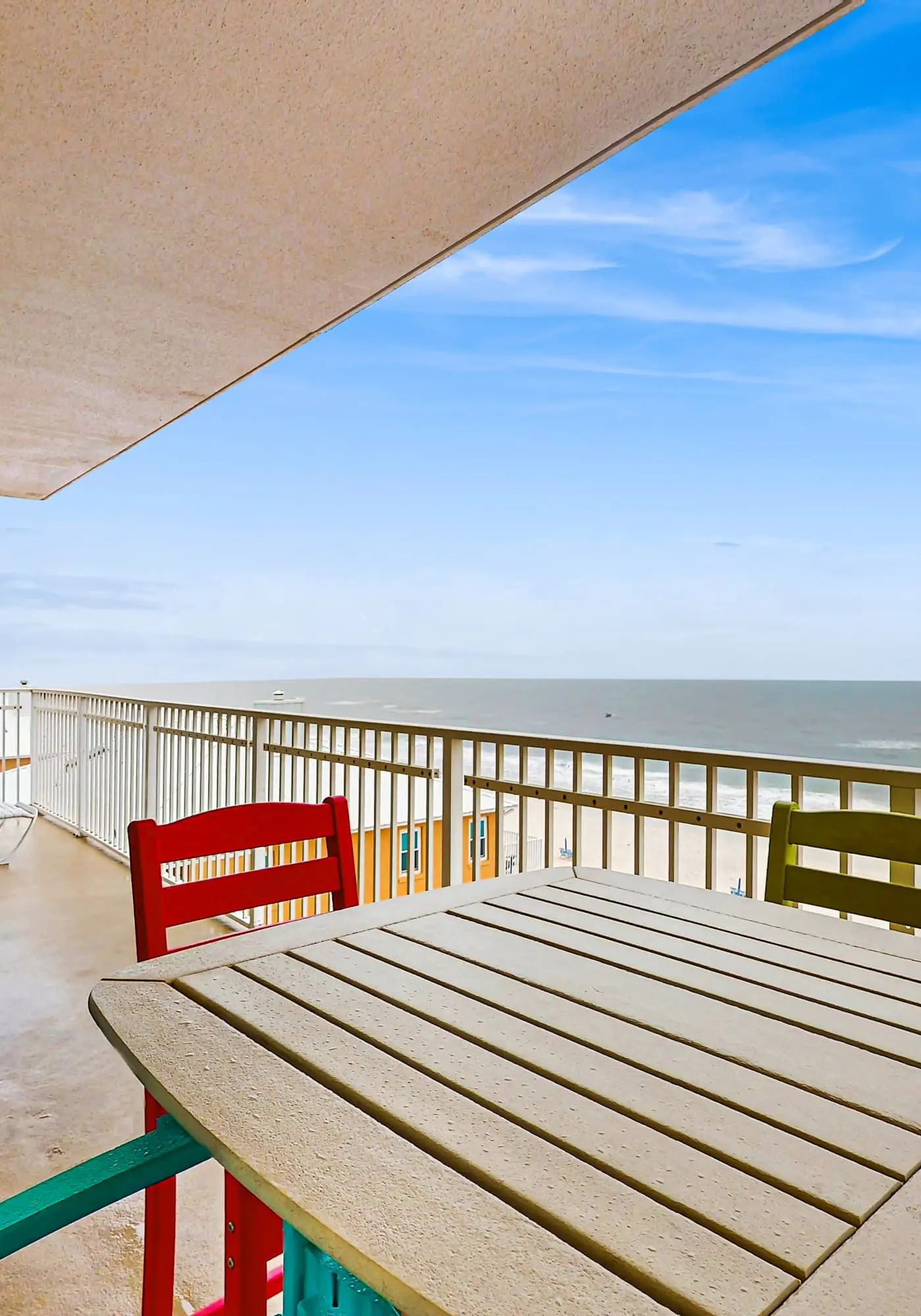 Corner Gulf/beachfront condo with pool, hot tub, sauna, & private balcony