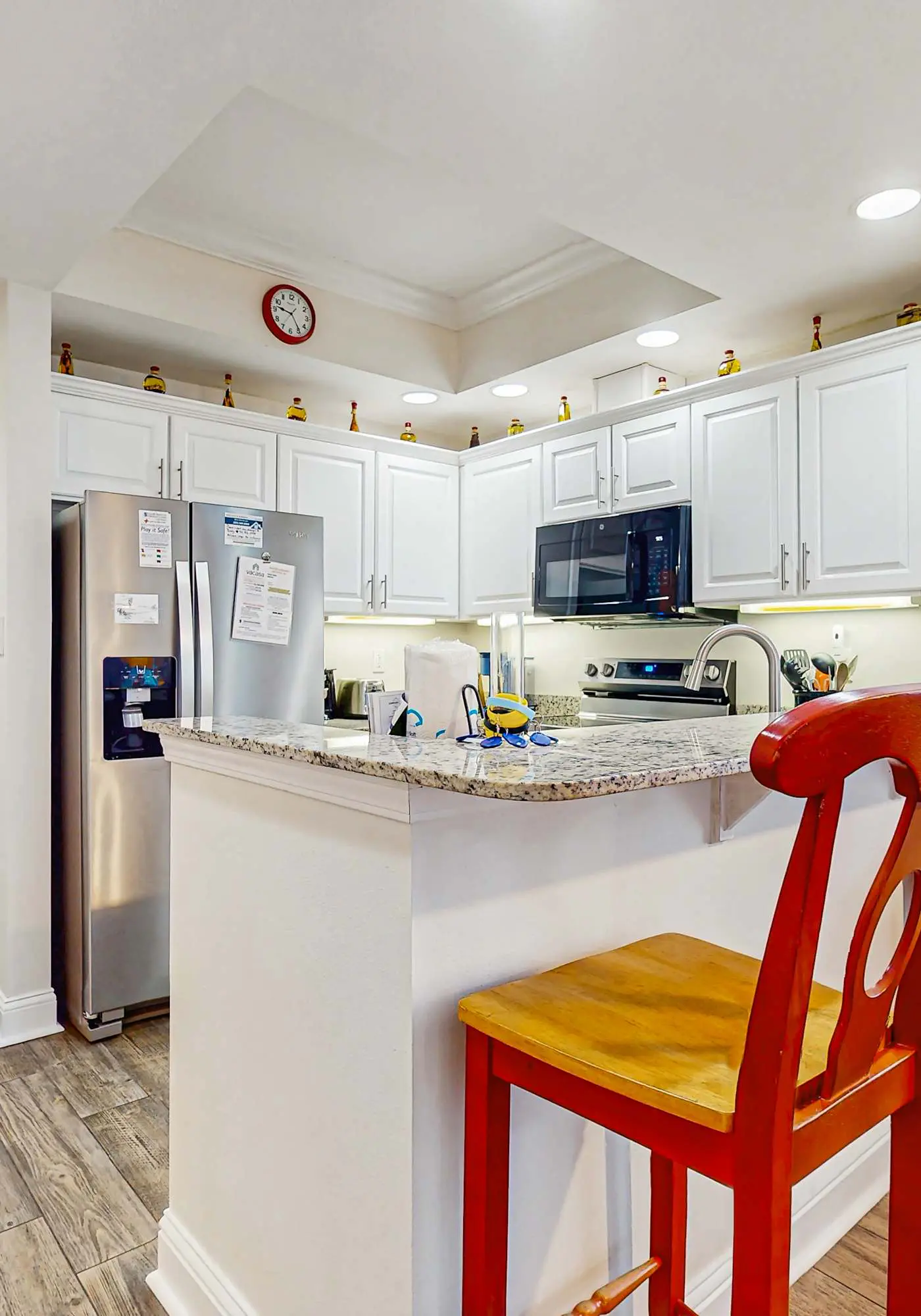 Corner Gulf/beachfront condo with pool, hot tub, sauna, & private balcony