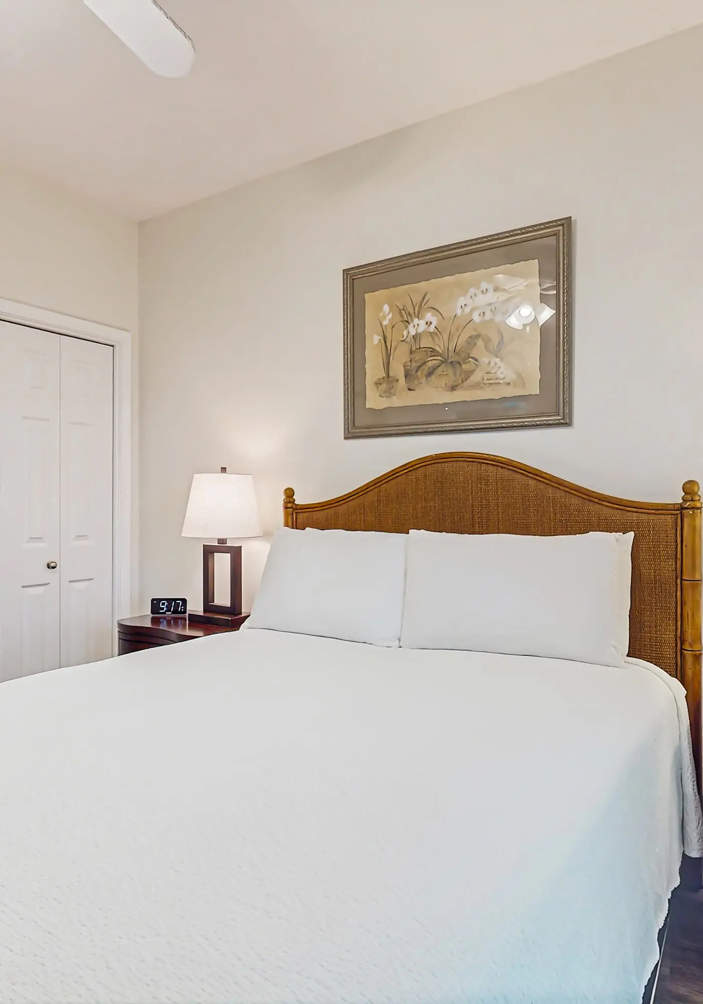 Corner Gulf/beachfront condo with pool, hot tub, sauna, & private balcony