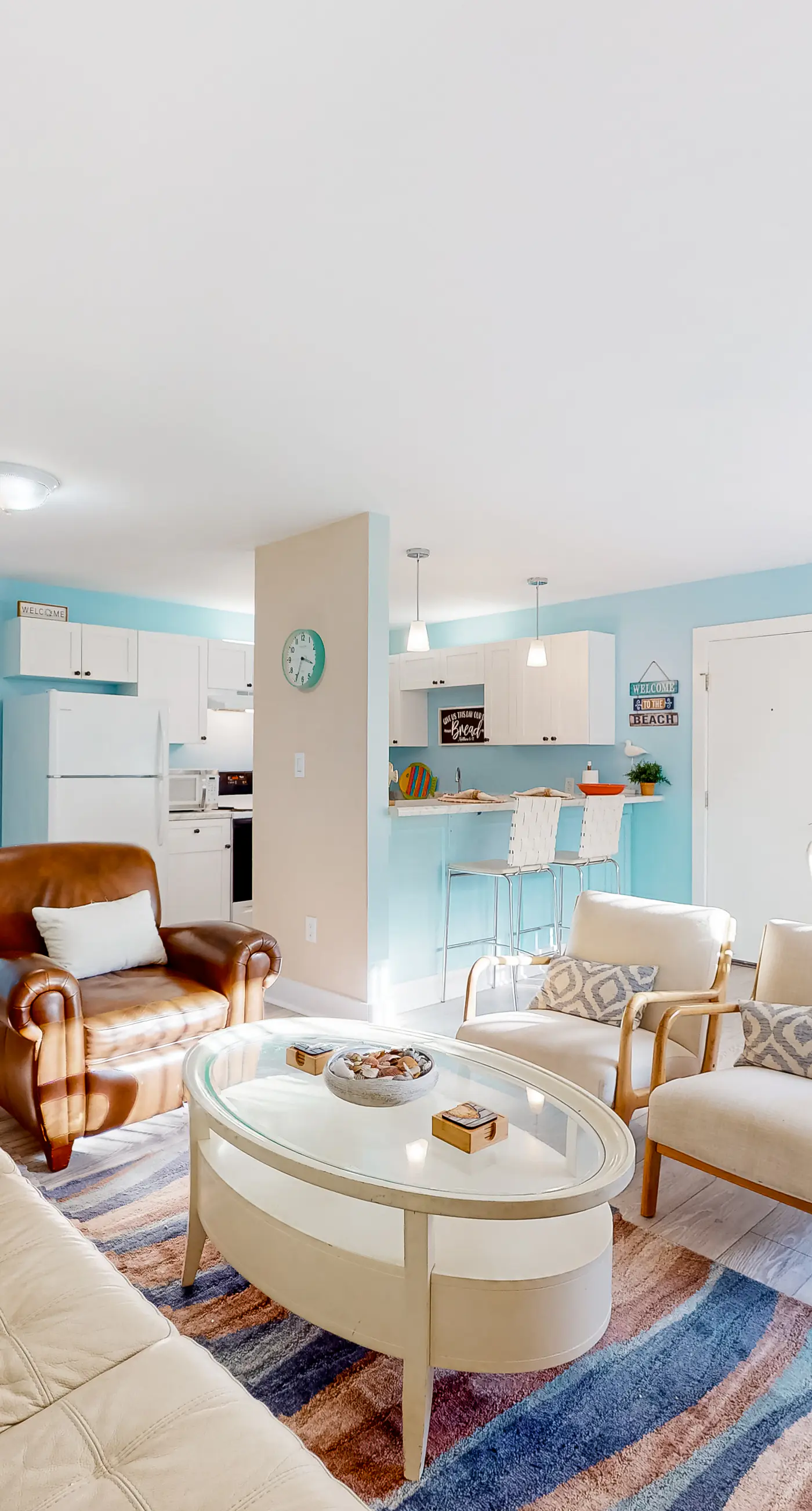 Upgraded beachfront condo with a pool, beach access & washer,dryer
