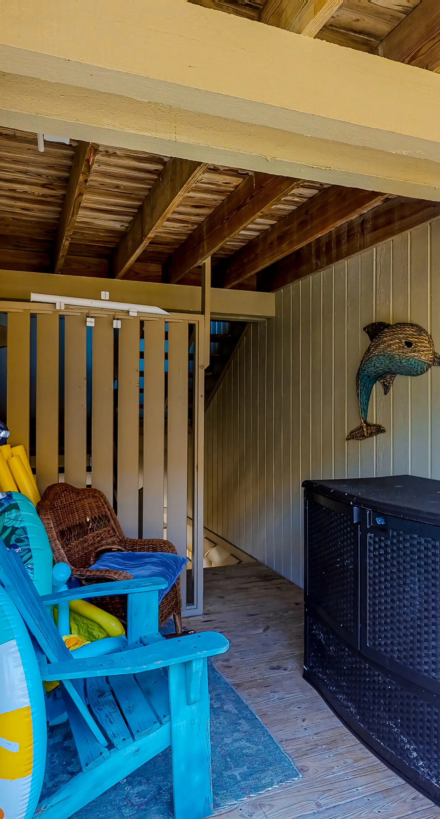 Upgraded beachfront condo with a pool, beach access & washer,dryer