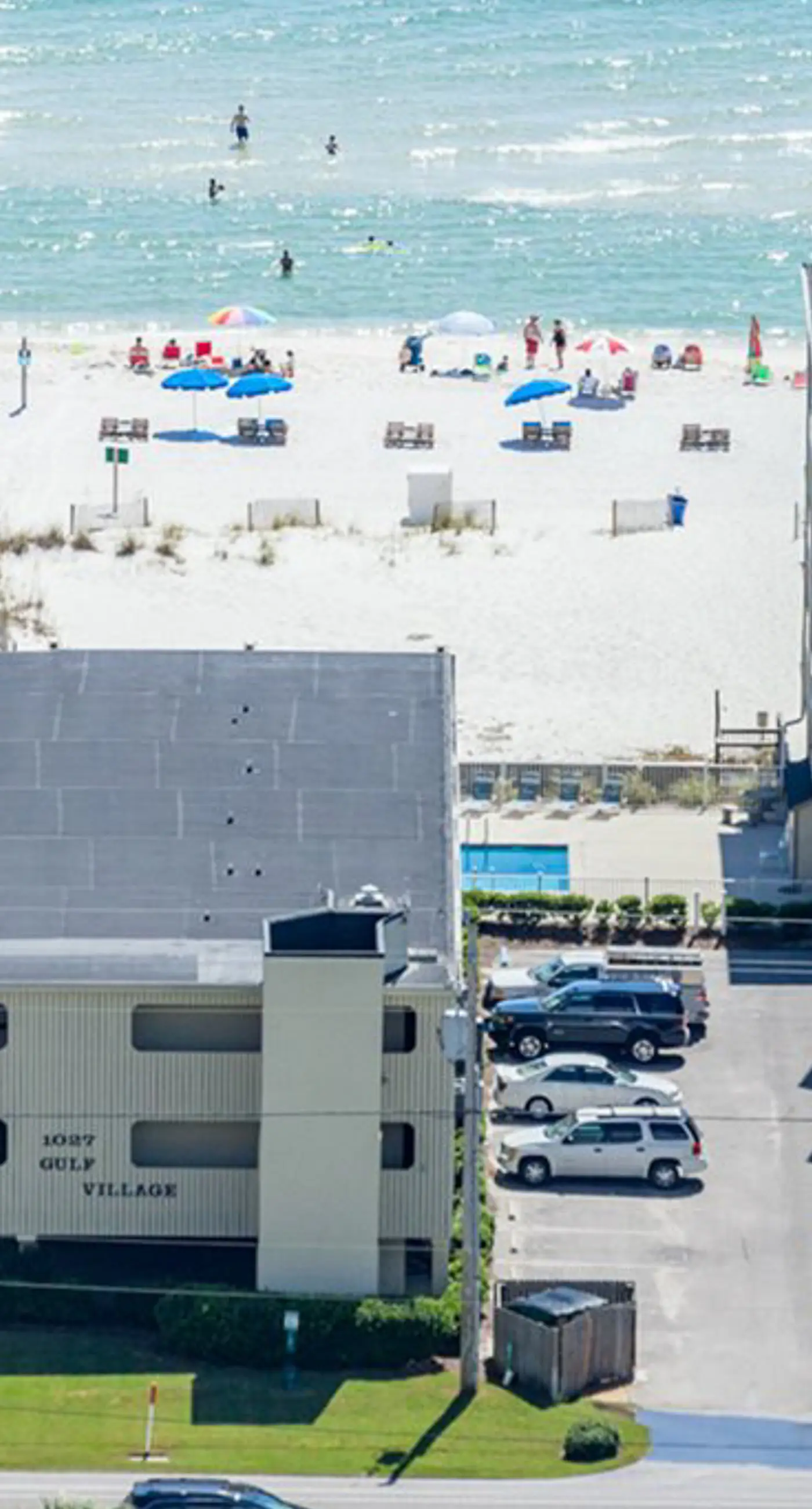 Upgraded beachfront condo with a pool, beach access & washer,dryer