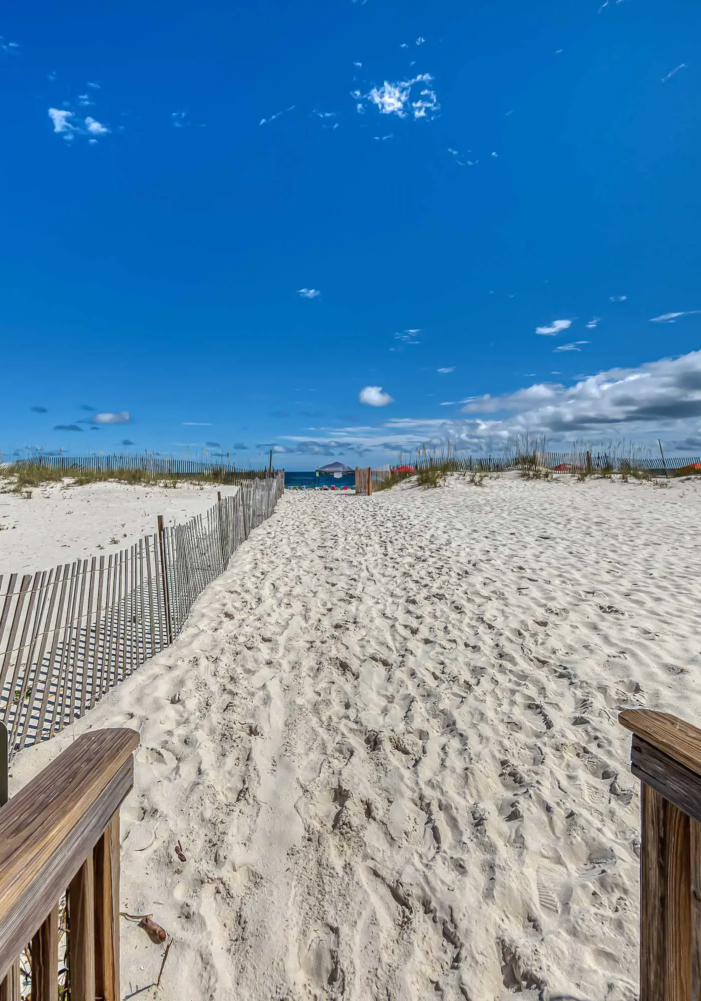 Upgraded beachfront condo with a pool, beach access & washer,dryer