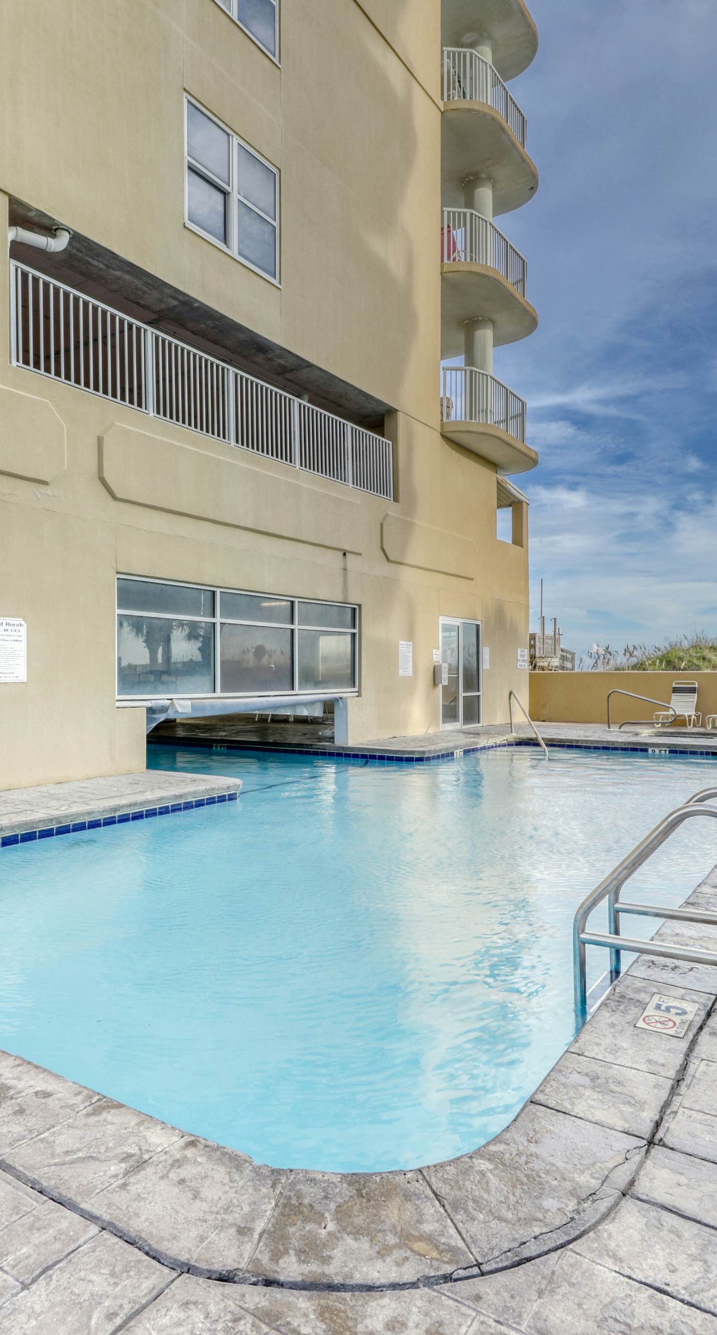 Beautiful Gulf Shores Home w/Shared Pool, Hot Tub, and Sauna + Free WiFi