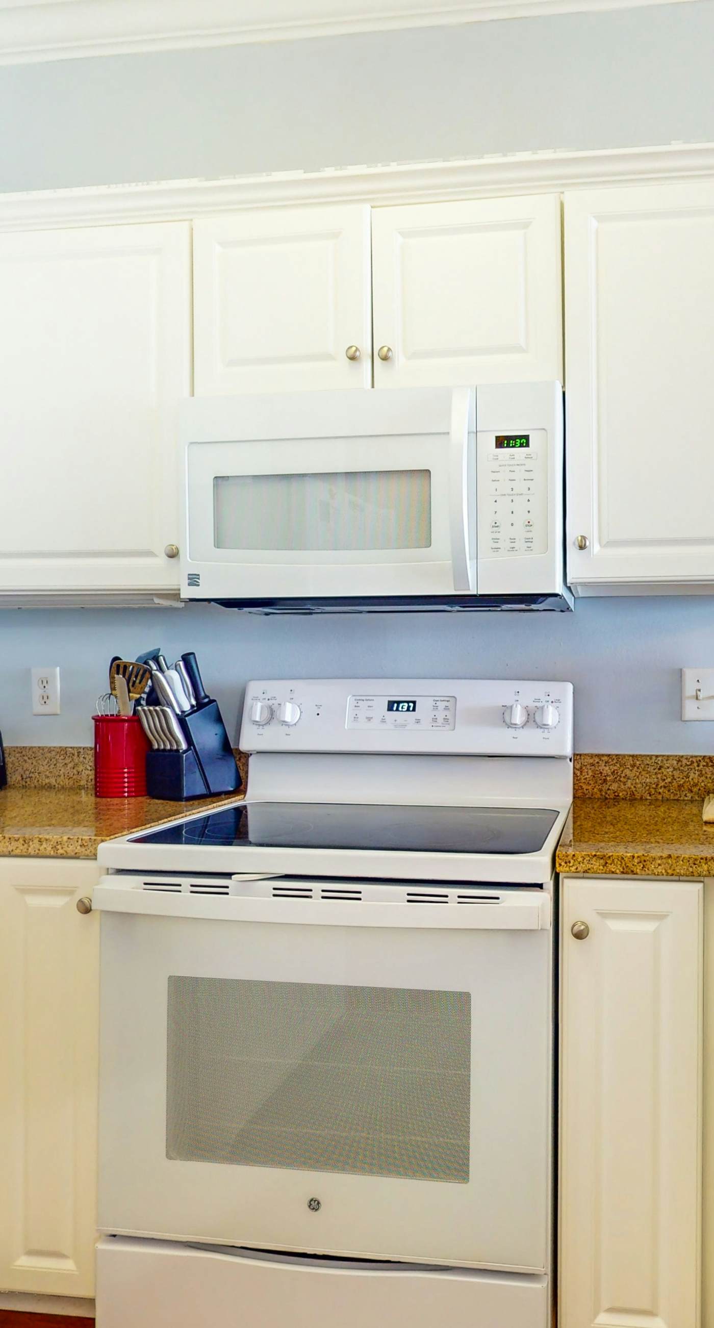 Beautiful Gulf Shores Home w/Shared Pool, Hot Tub, and Sauna + Free WiFi