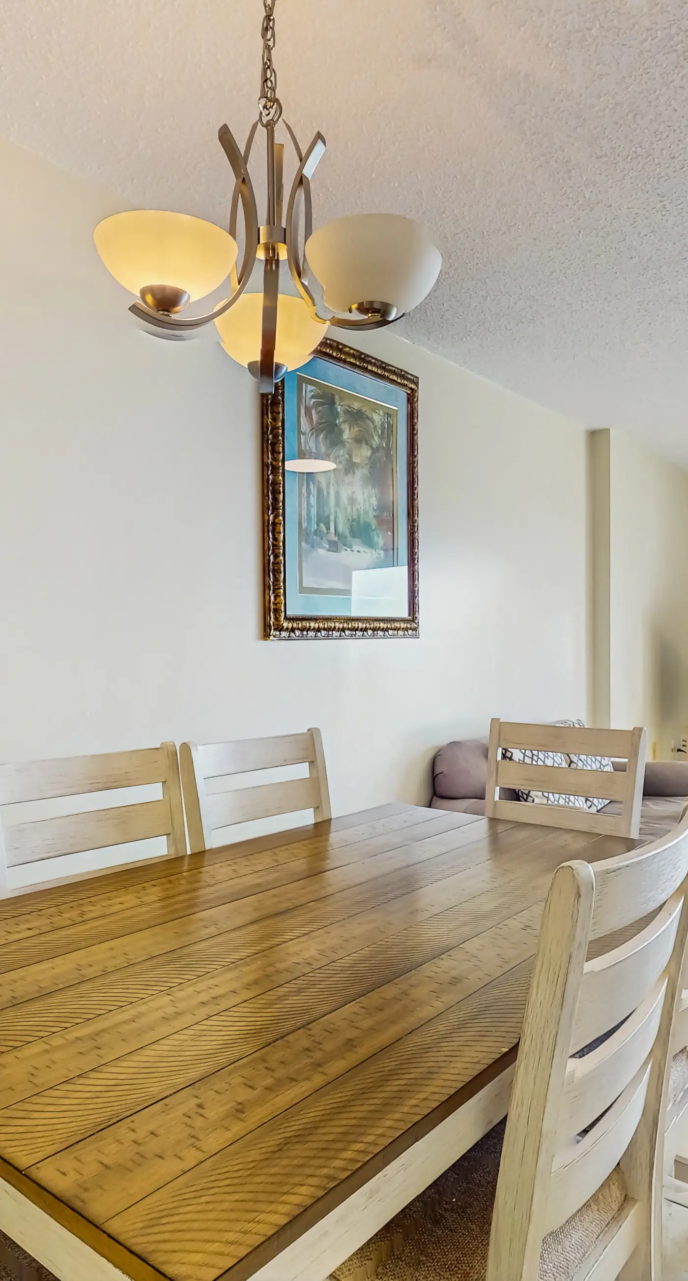 Gulf-front condo with furnished balcony, fast WiFi, pool & fitness room