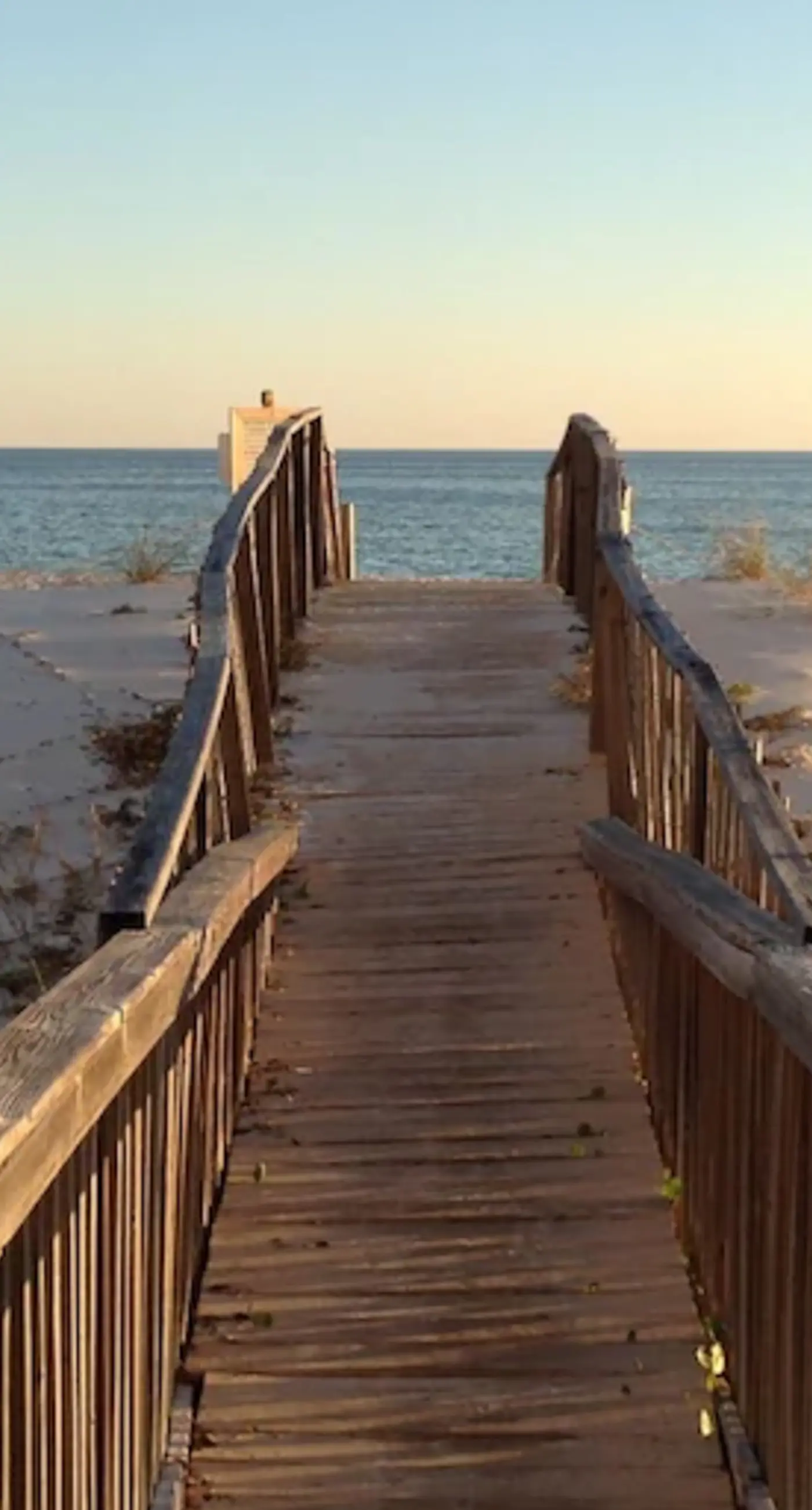 Gulf-front condo with furnished balcony, fast WiFi, pool & fitness room