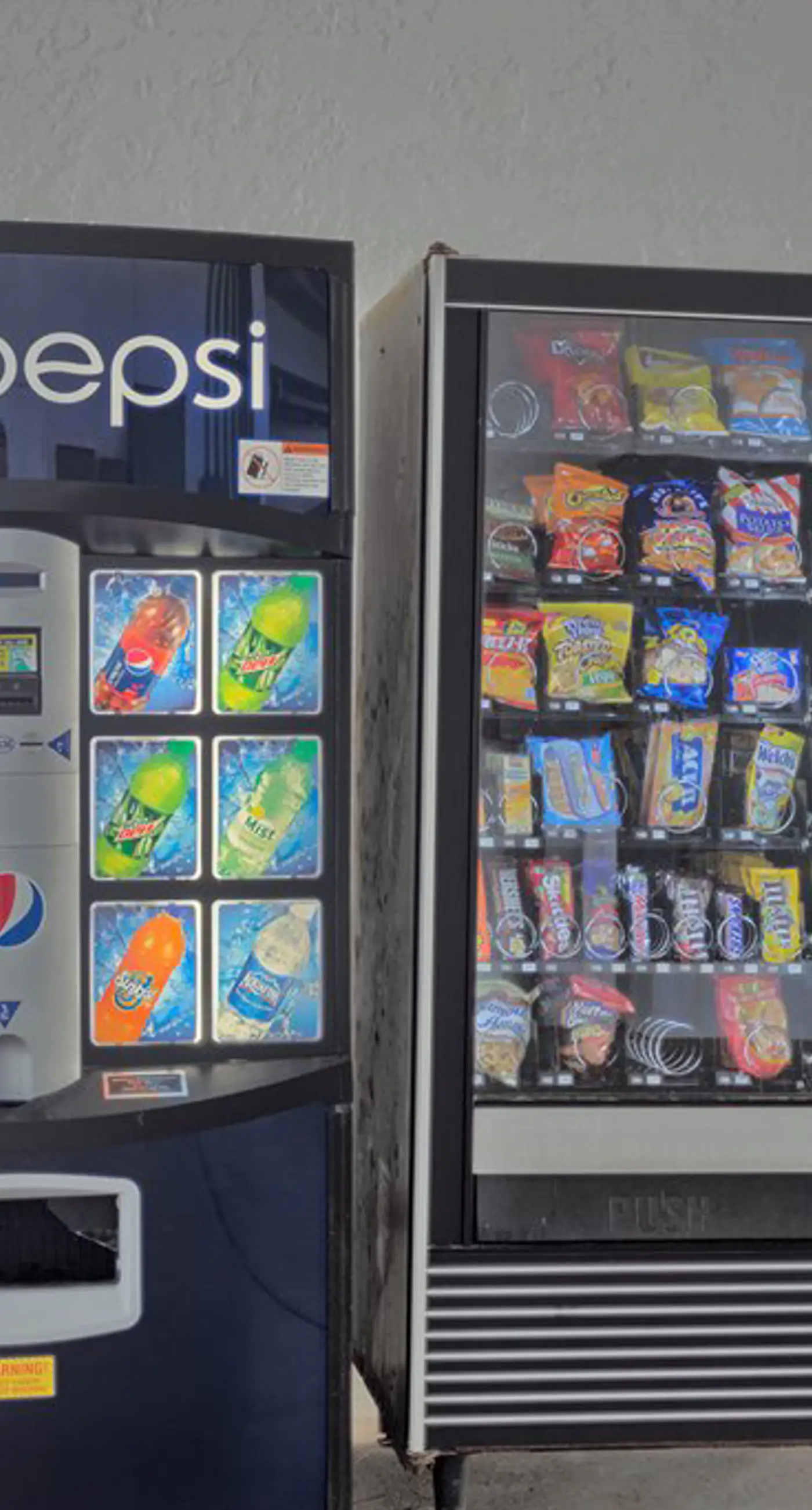 Gulf-front condo with furnished balcony, fast WiFi, pool & fitness room