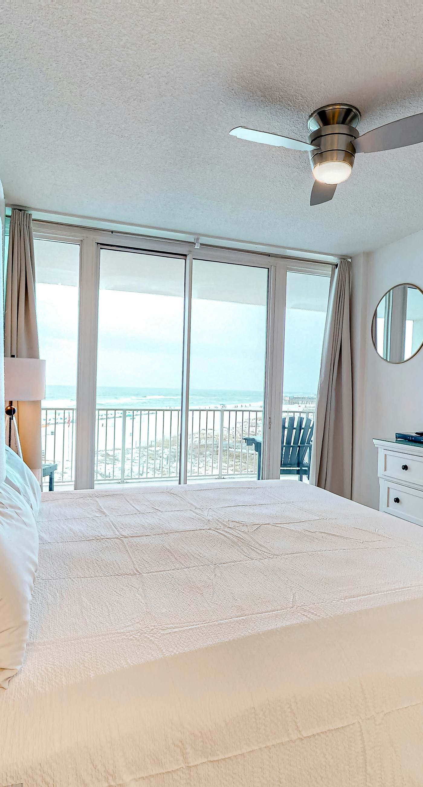 Coastal Condo w/ Balcony & Shared Pools/Hot Tubs/Gym and Gulf views